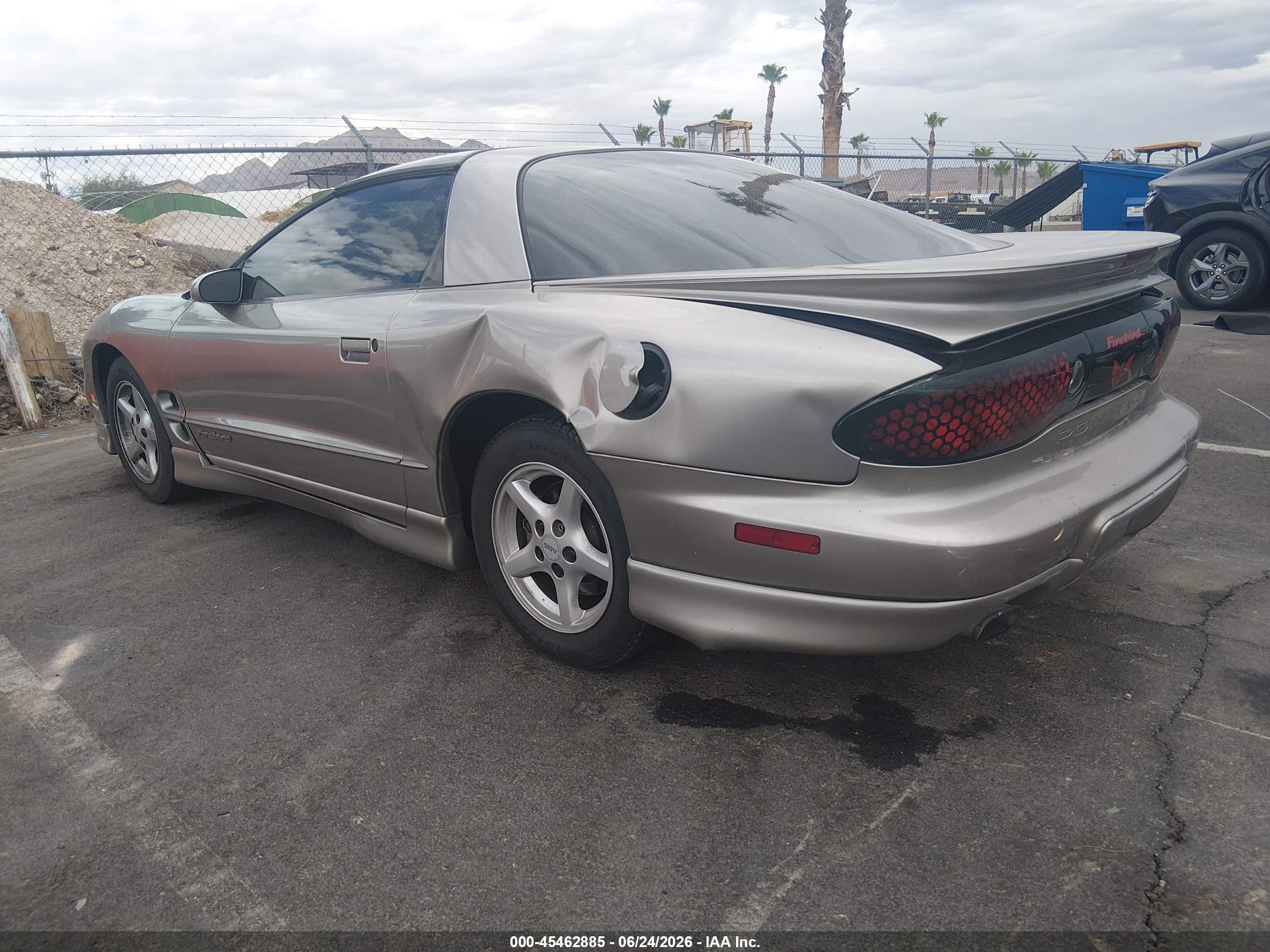 2002 Pontiac Firebird   Tan vin: 2G2FS22K822120326