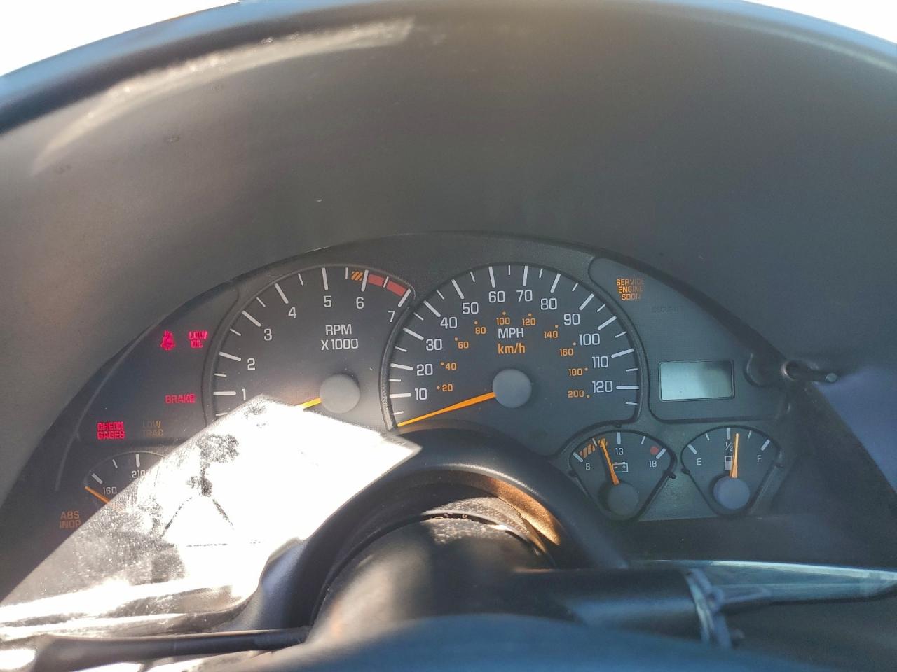 1998 Pontiac Firebird Gold vin: 2G2FS22K8W2206984