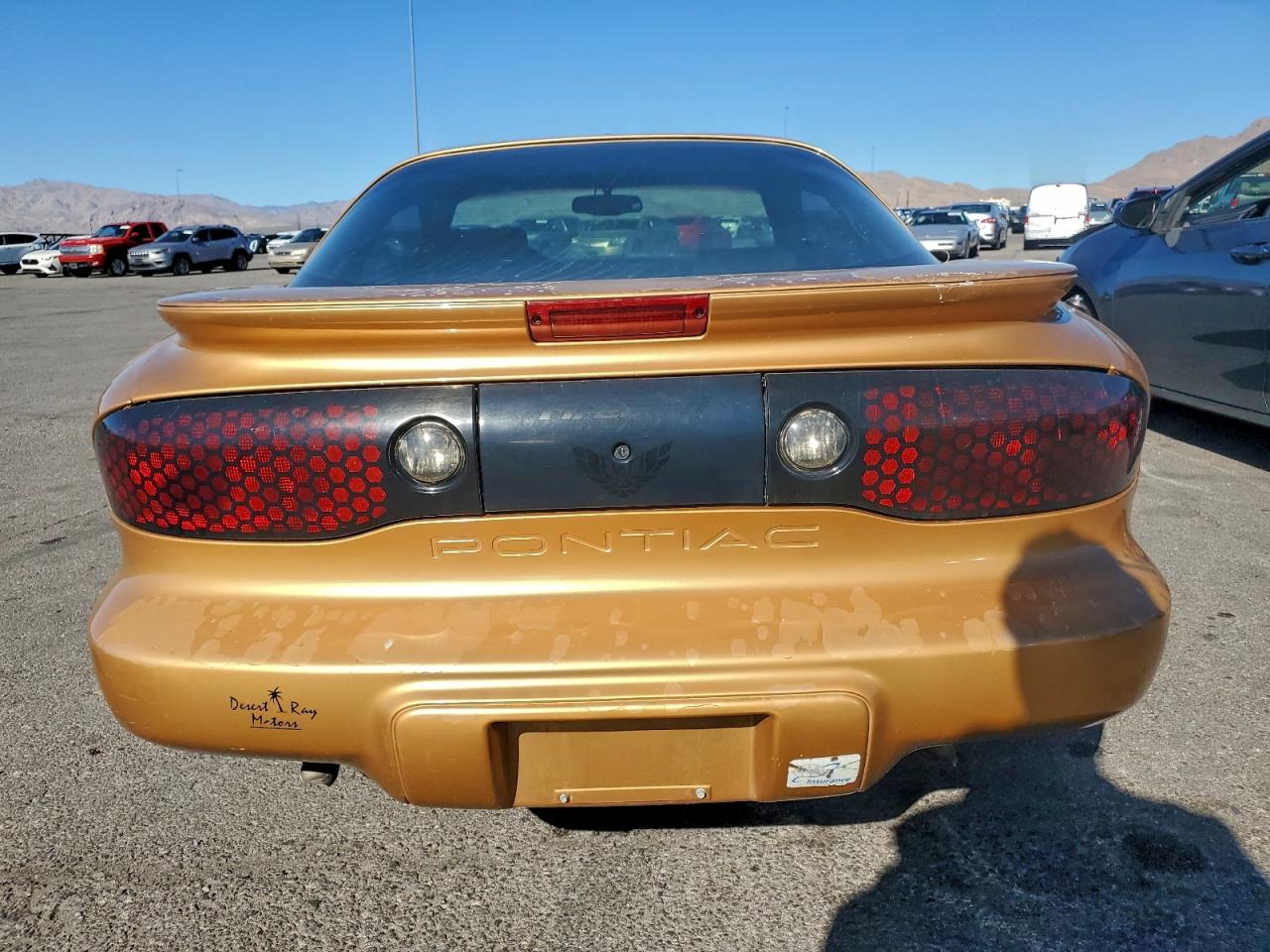 1998 Pontiac Firebird Gold vin: 2G2FS22K8W2206984