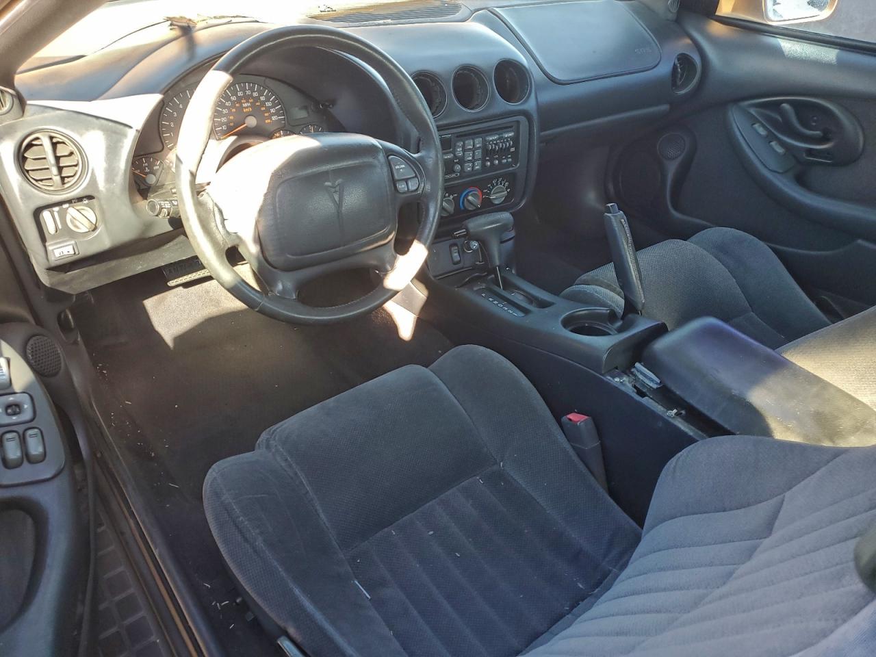 1998 Pontiac Firebird Gold vin: 2G2FS22K8W2206984