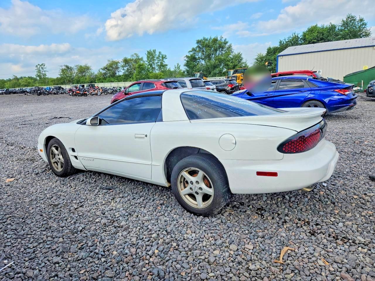 2000 Pontiac Firebird White vin: 2G2FS22K8Y2163296