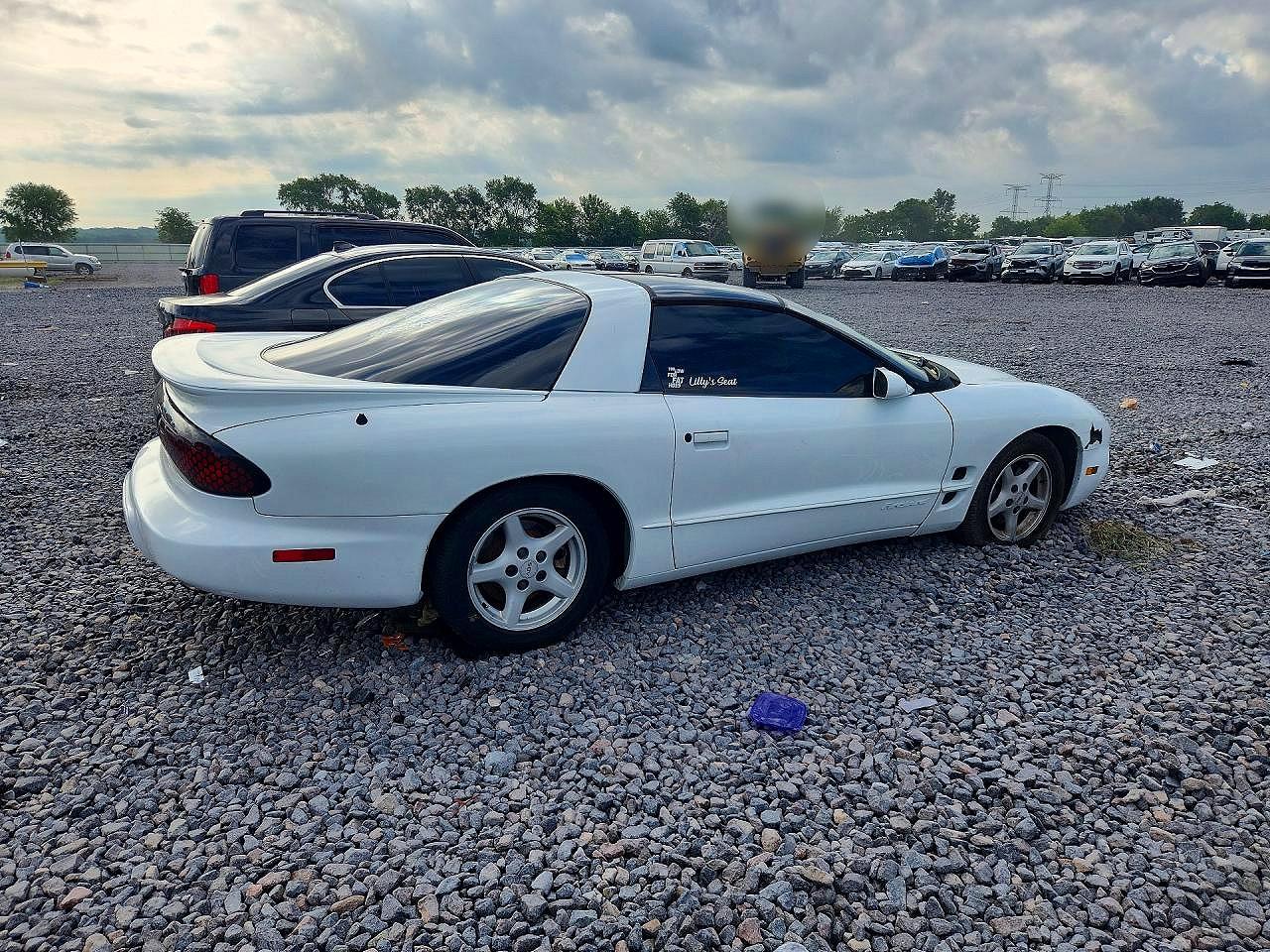 2000 Pontiac Firebird White vin: 2G2FS22K8Y2163296