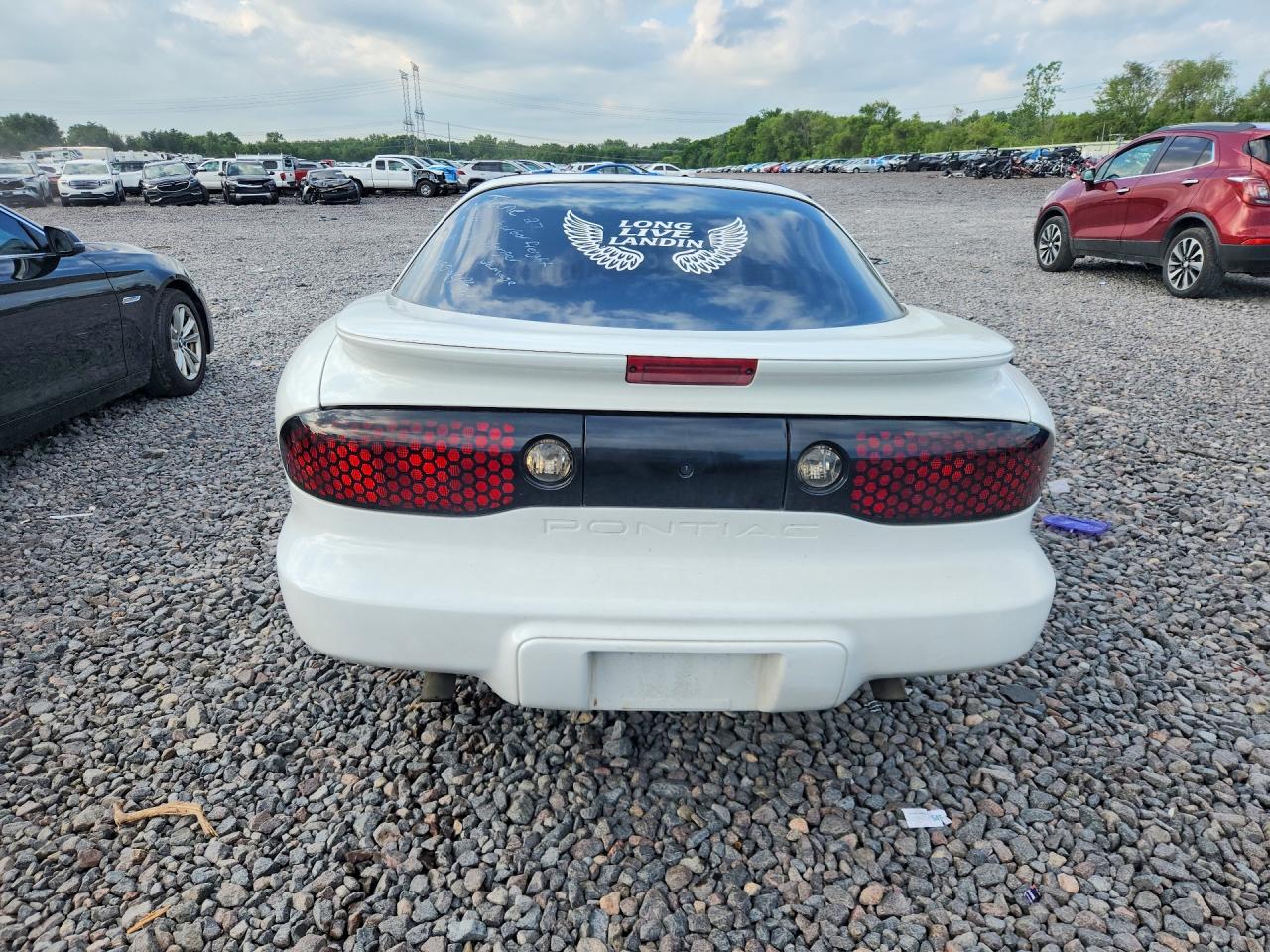 2000 Pontiac Firebird White vin: 2G2FS22K8Y2163296