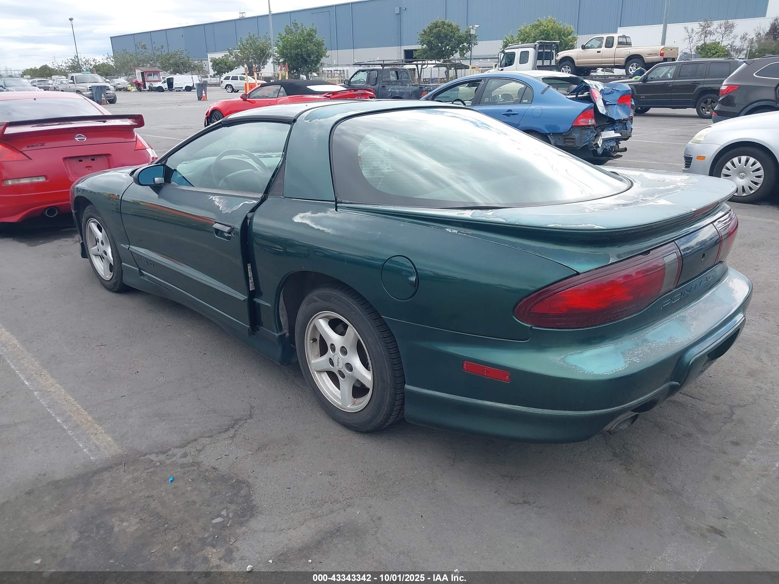 1997 Pontiac Firebird   Green vin: 2G2FS22KXV2205785