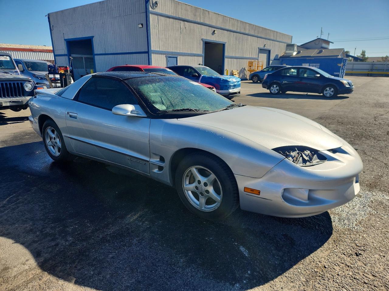 2000 Pontiac Firebird Silver vin: 2G2FS22KXY2125066