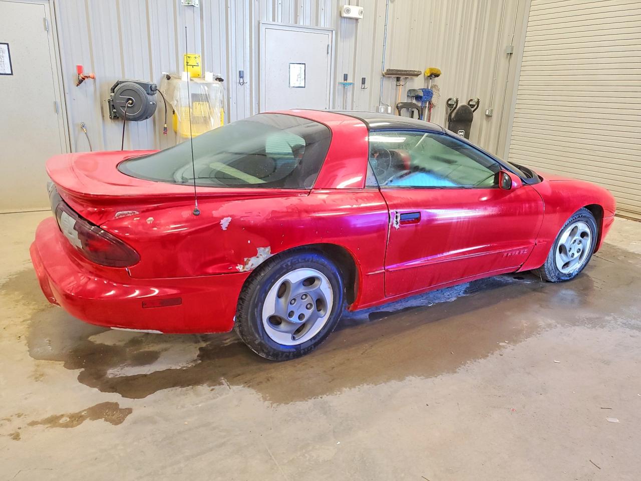 1995 Pontiac Firebird Red vin: 2G2FS22S5S2240343