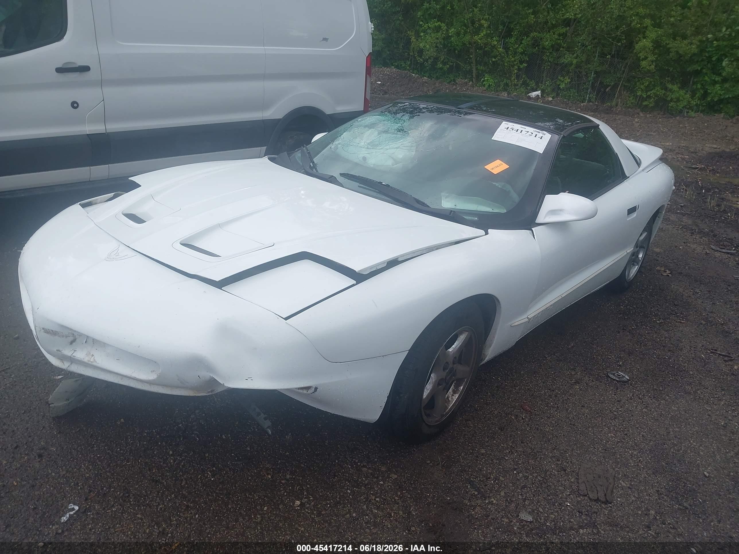 1995 Pontiac Firebird White vin: 2G2FS22S6S2245115