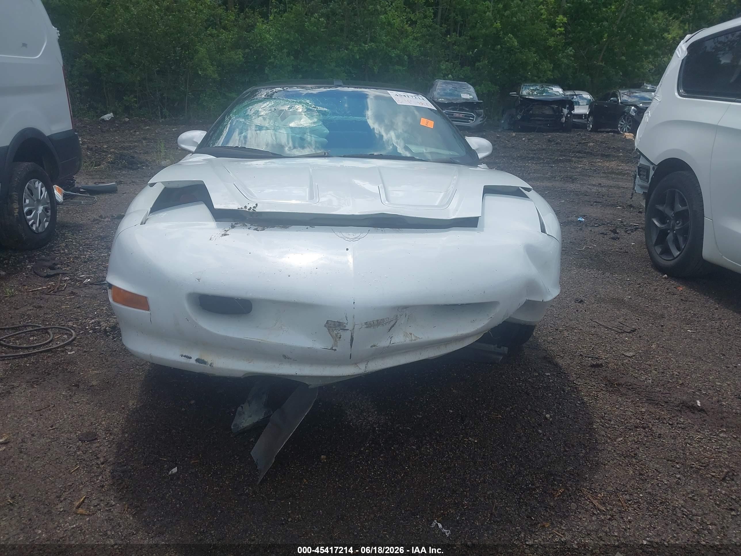 1995 Pontiac Firebird White vin: 2G2FS22S6S2245115
