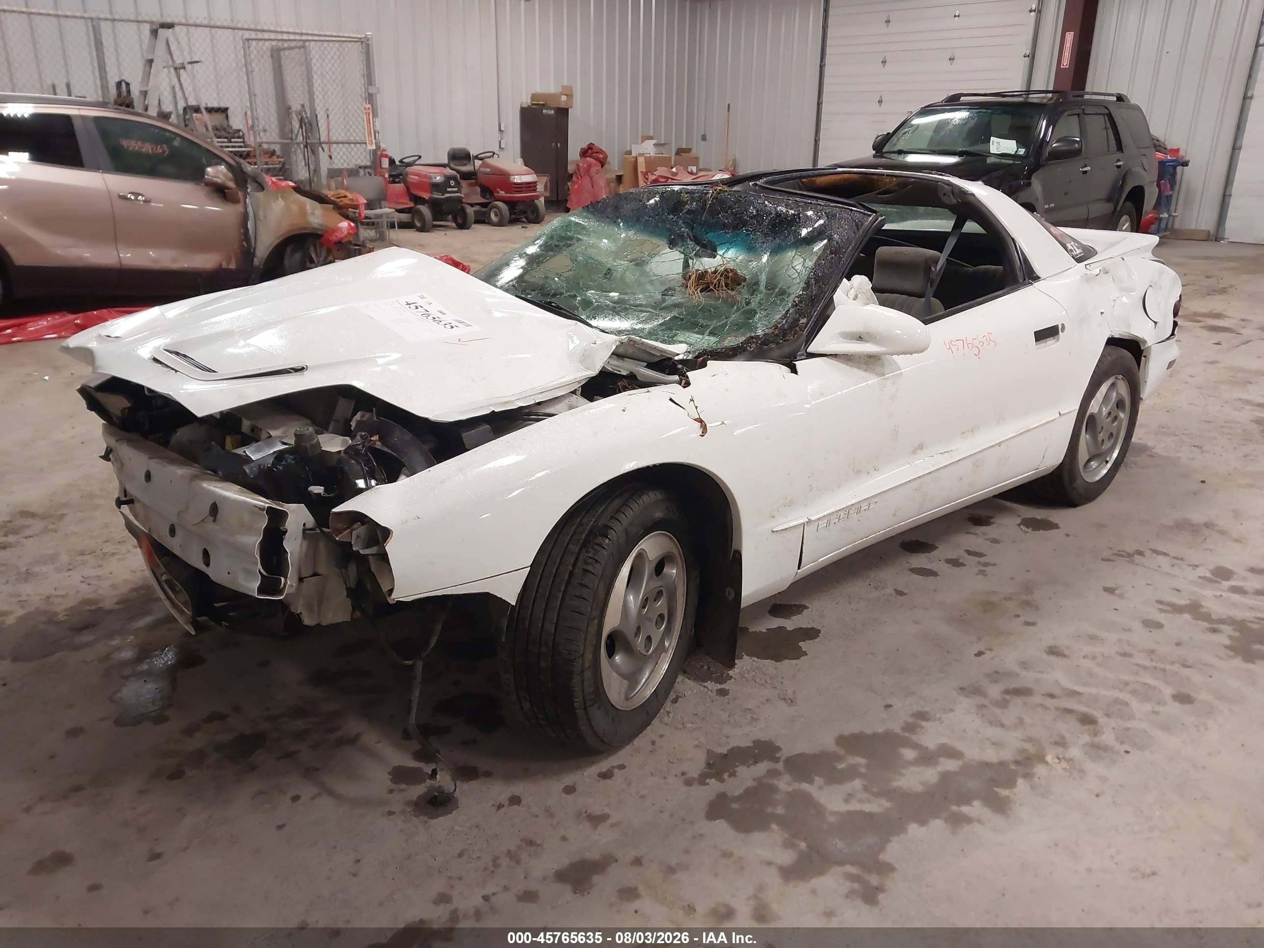1995 Pontiac Firebird   White vin: 2G2FS22S8S2231541