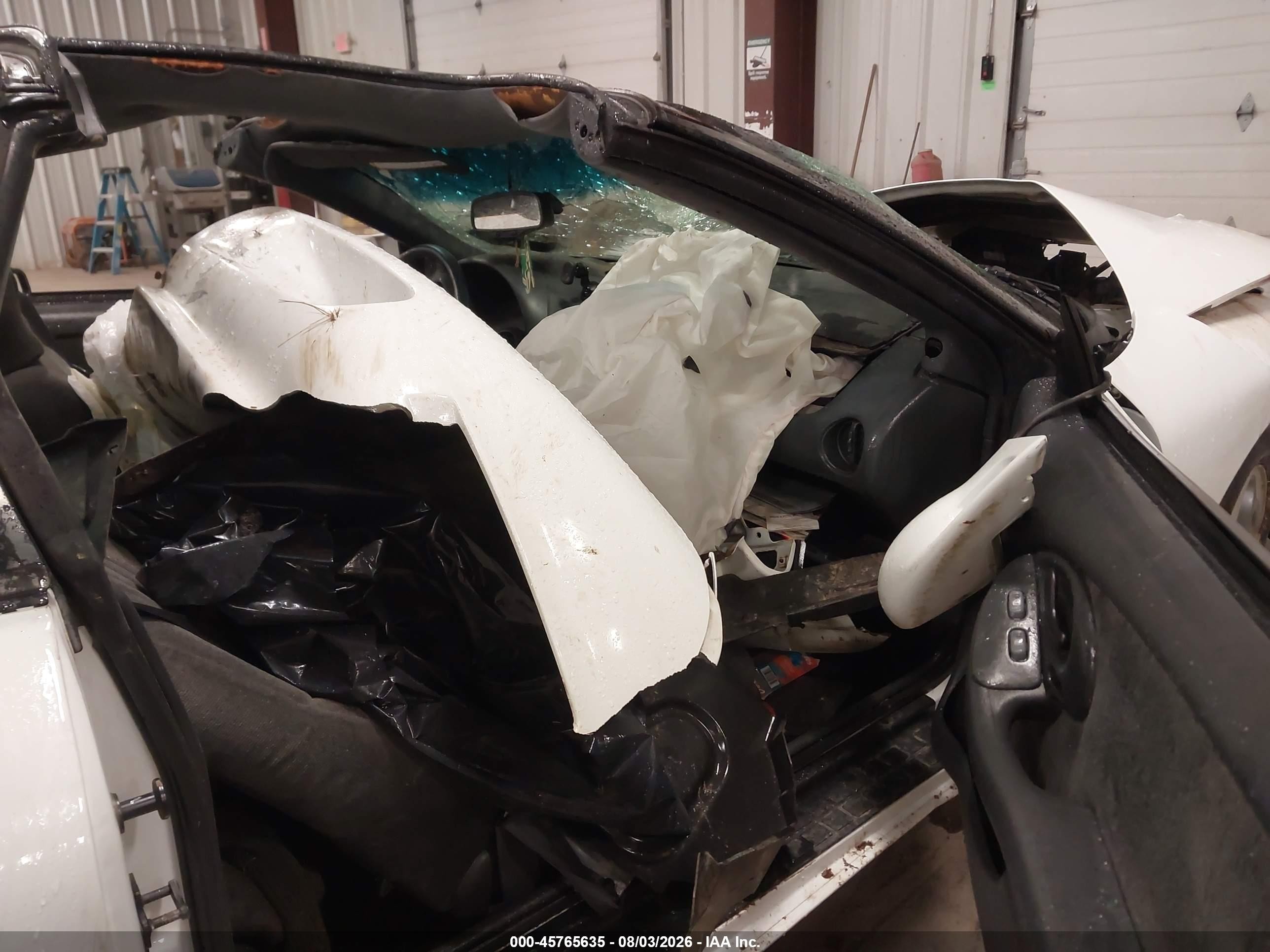 1995 Pontiac Firebird   White vin: 2G2FS22S8S2231541