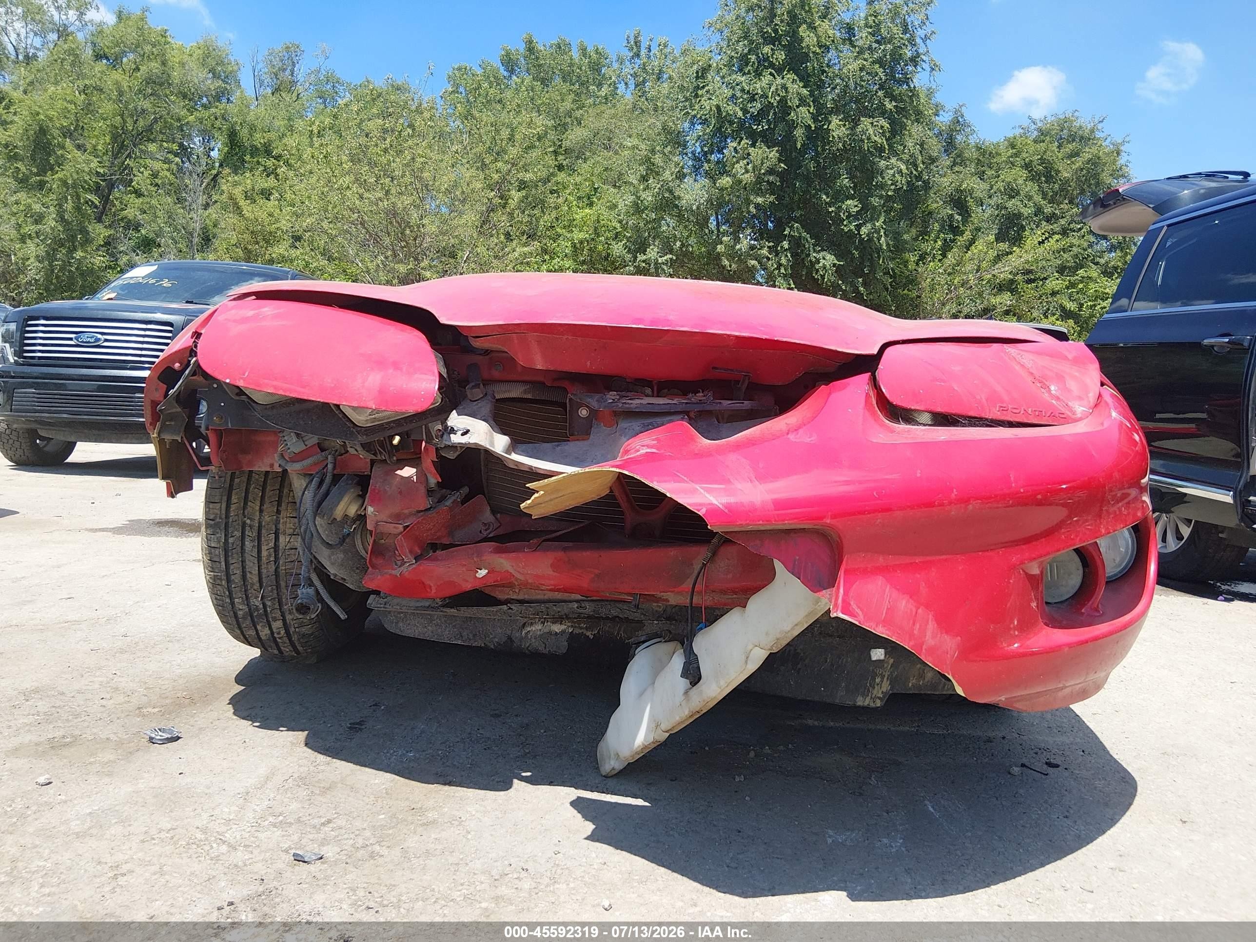 2002 Pontiac Firebird   Red vin: 2G2FS32K022124697