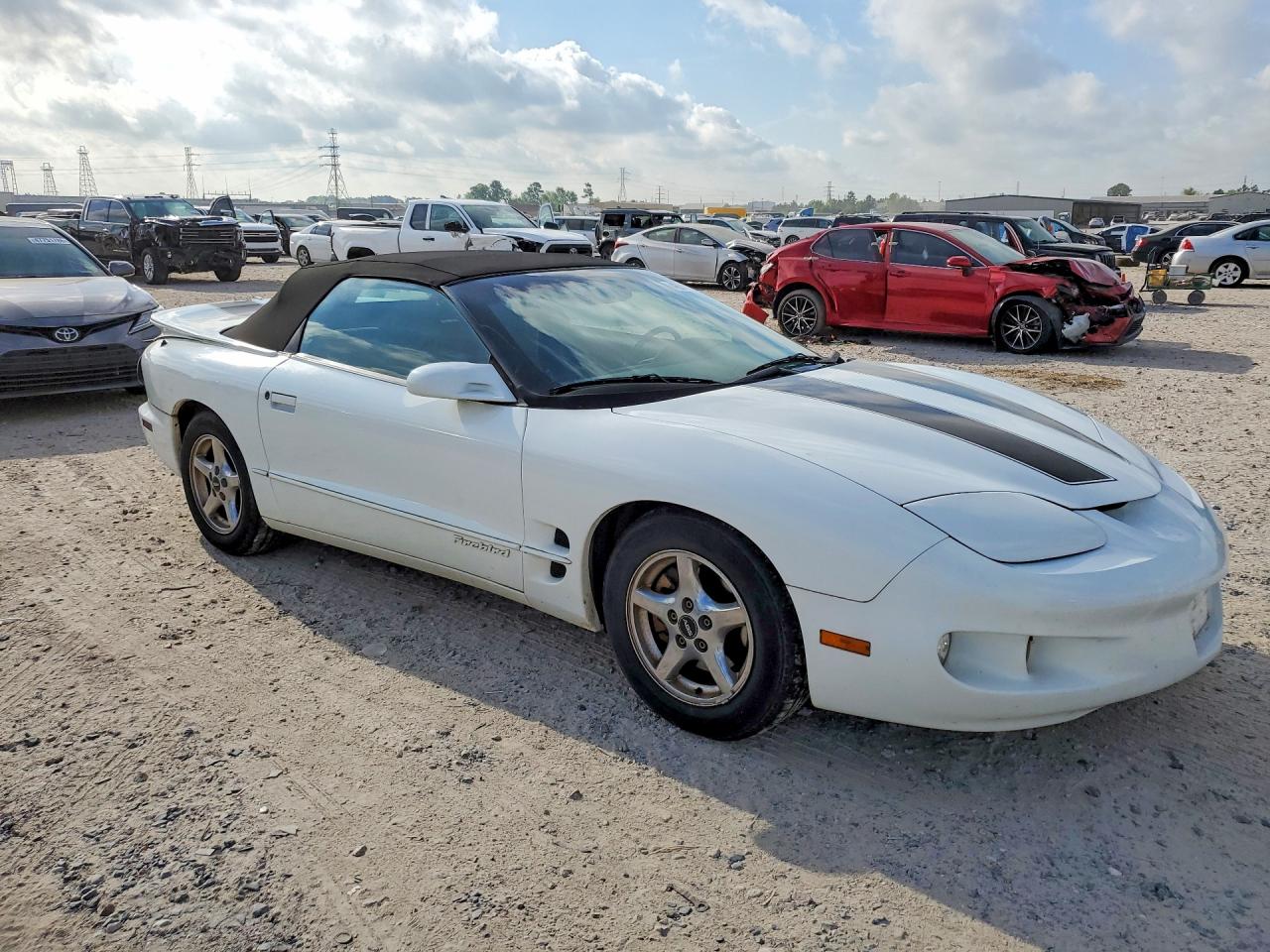2001 Pontiac Firebird White vin: 2G2FS32KX12119036