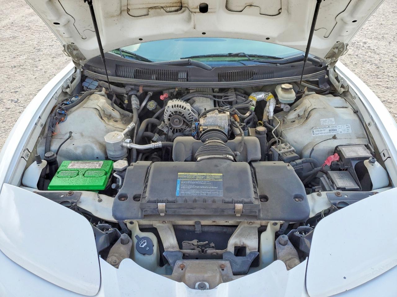 2001 Pontiac Firebird White vin: 2G2FS32KX12119036