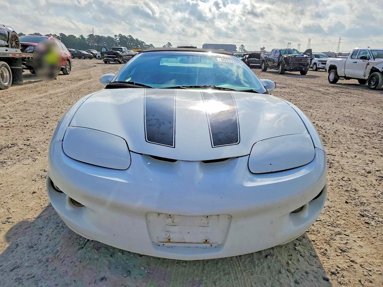 2001 Pontiac Firebird White vin: 2G2FS32KX12119036
