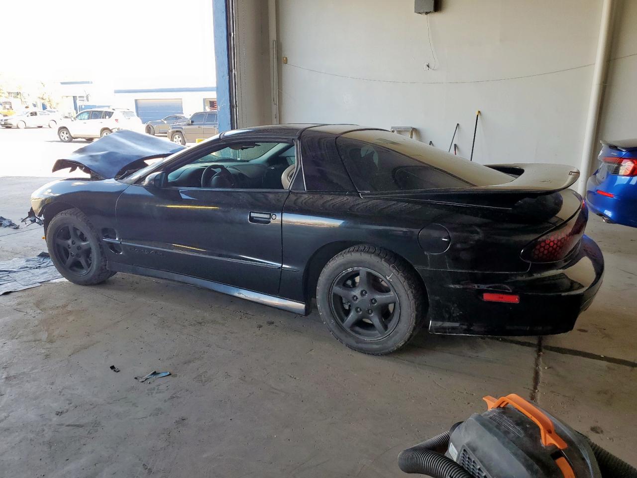 1998 Pontiac Firebird Formula Black vin: 2G2FV22G0W2204441