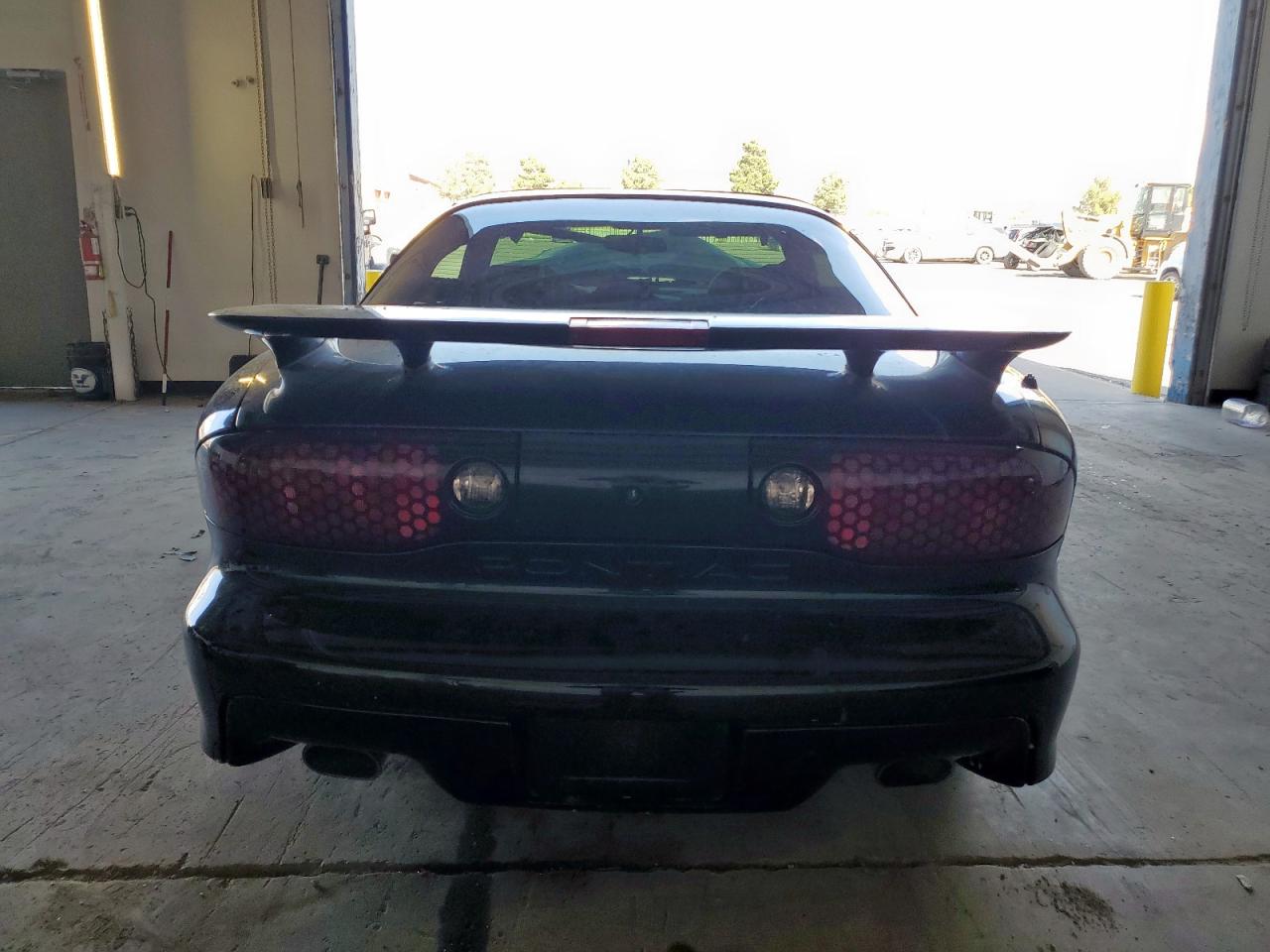 1998 Pontiac Firebird Formula Black vin: 2G2FV22G0W2204441