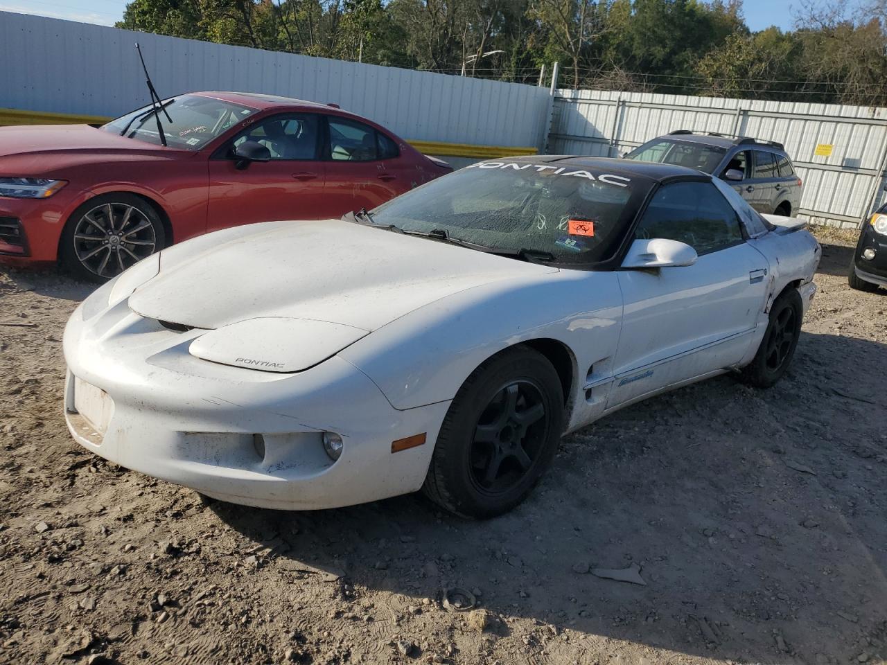 1998 Pontiac Firebird Formula White vin: 2G2FV22G0W2226035