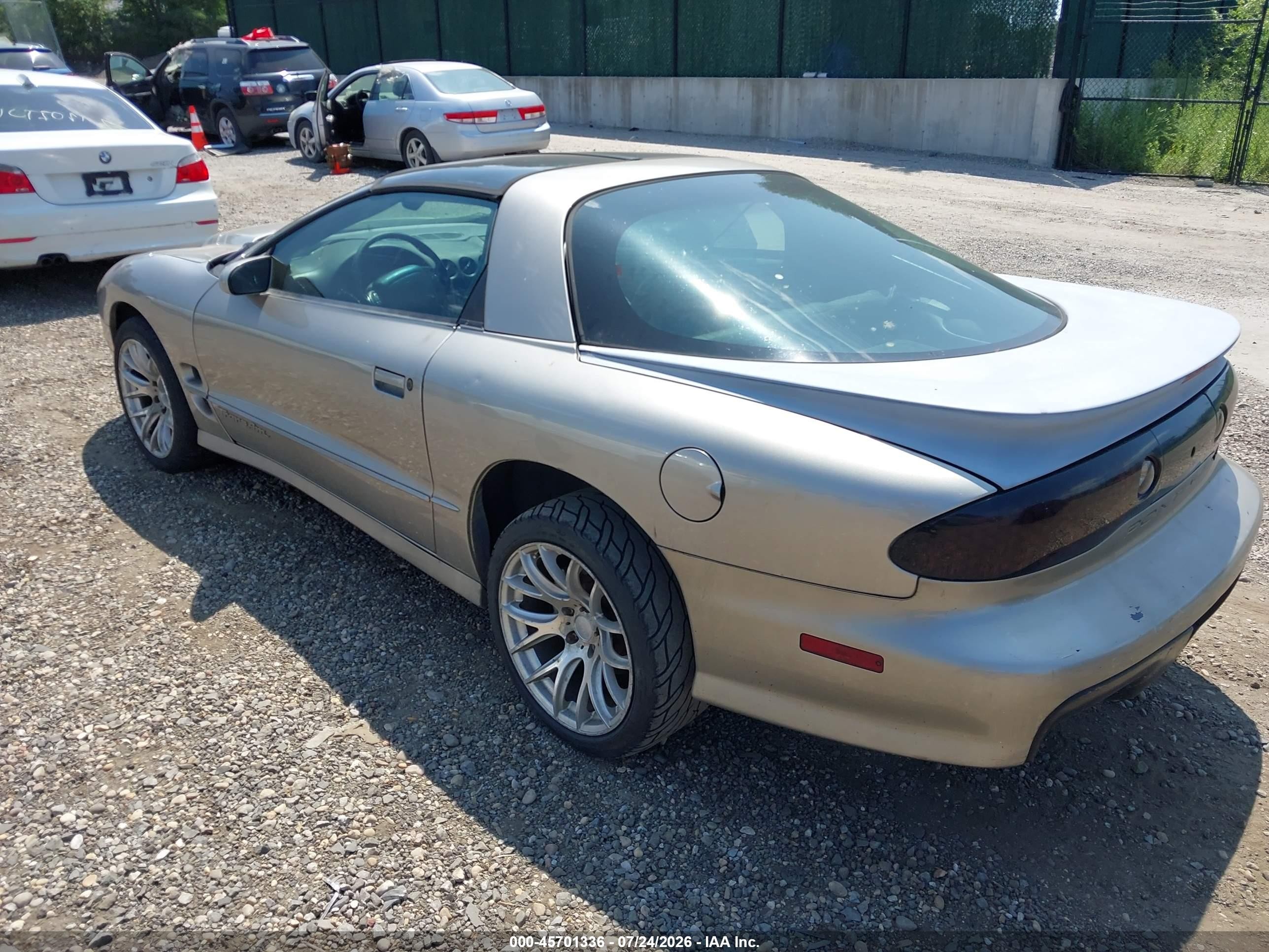 2001 Pontiac Firebird Trans Am Серебряный vin: 2G2FV22G112127863