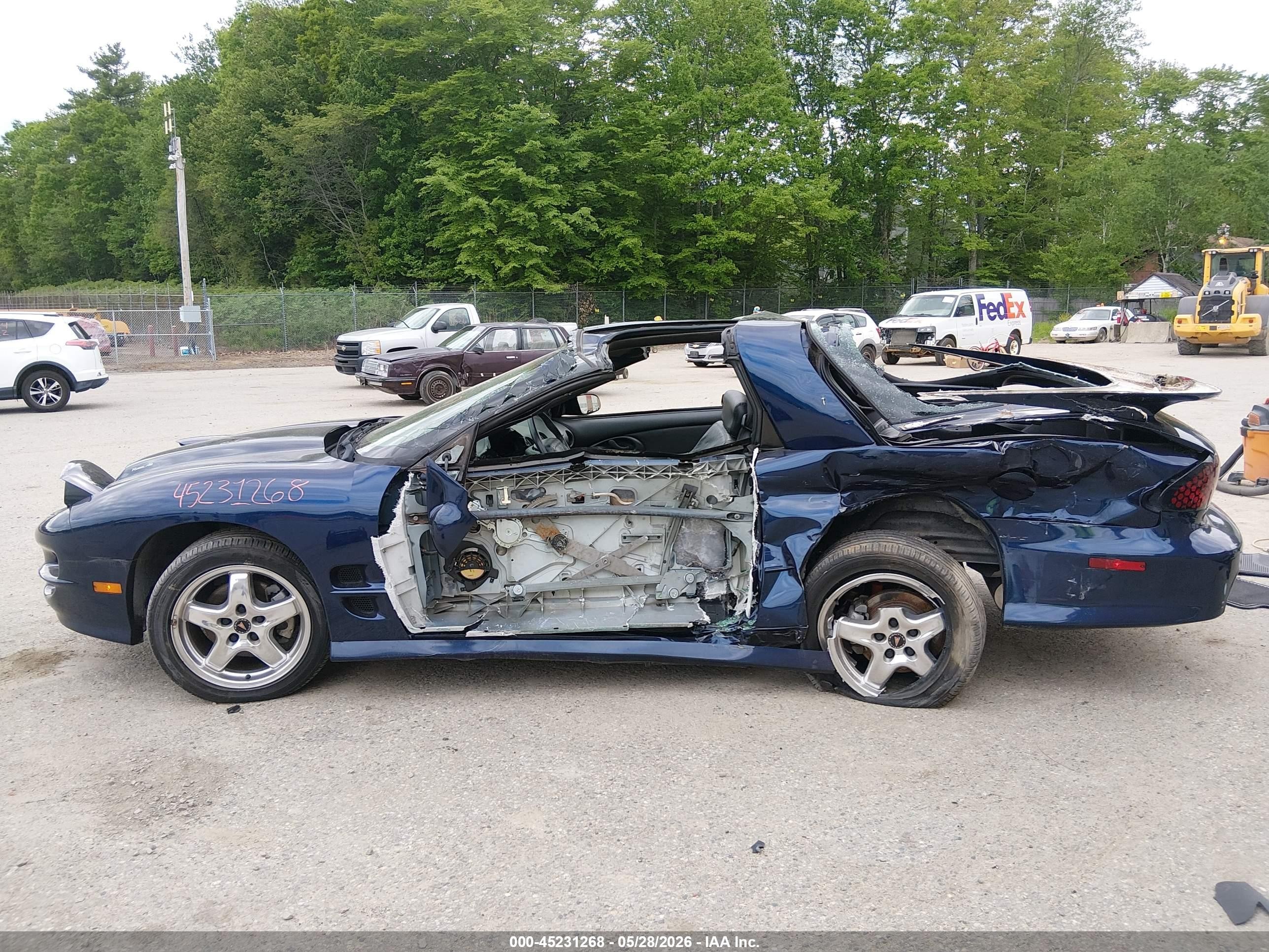 2002 Pontiac Firebird Trans Am Blue vin: 2G2FV22G122165255