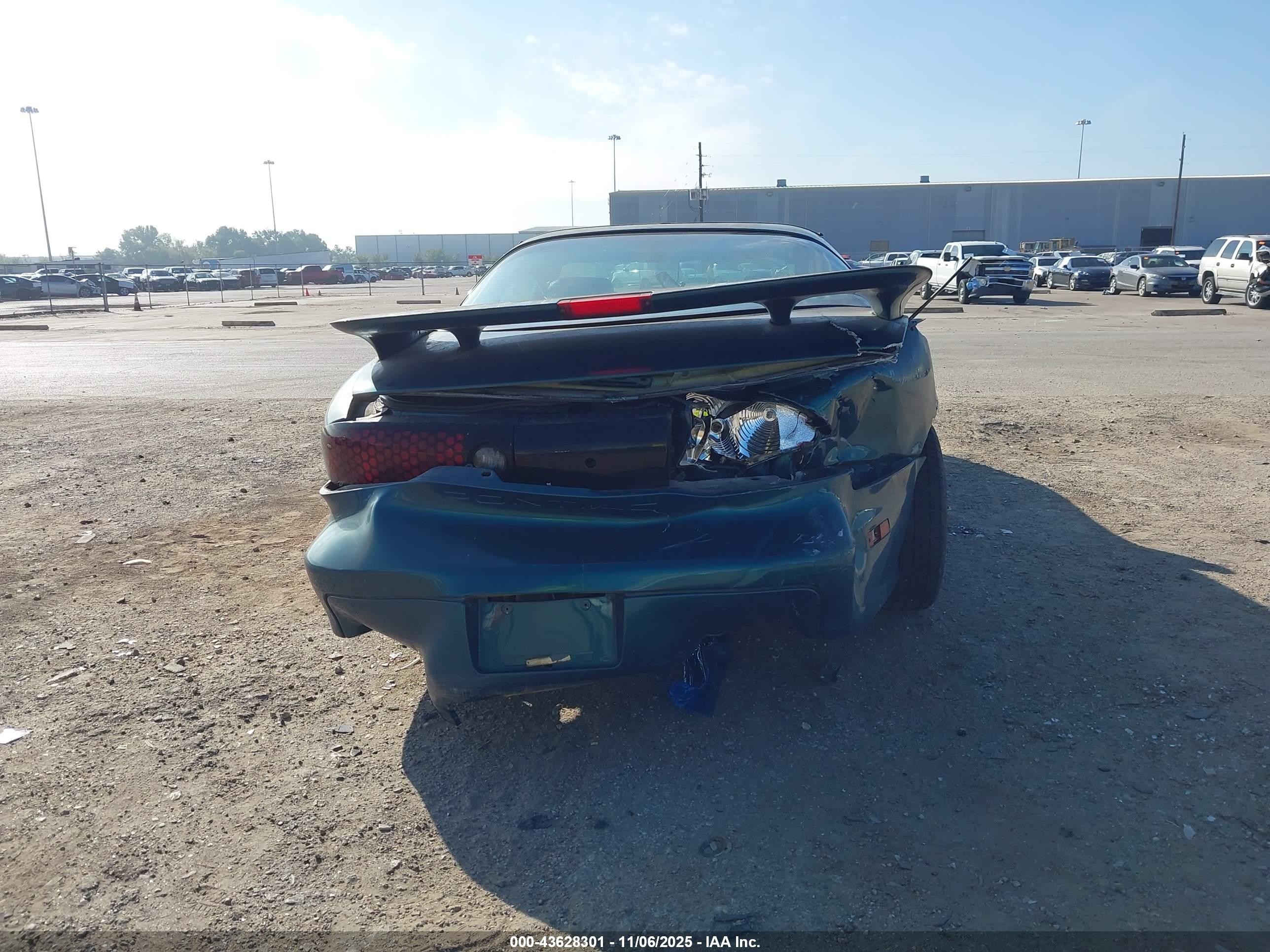 1998 Pontiac Firebird Trans Am Green vin: 2G2FV22G2W2230717