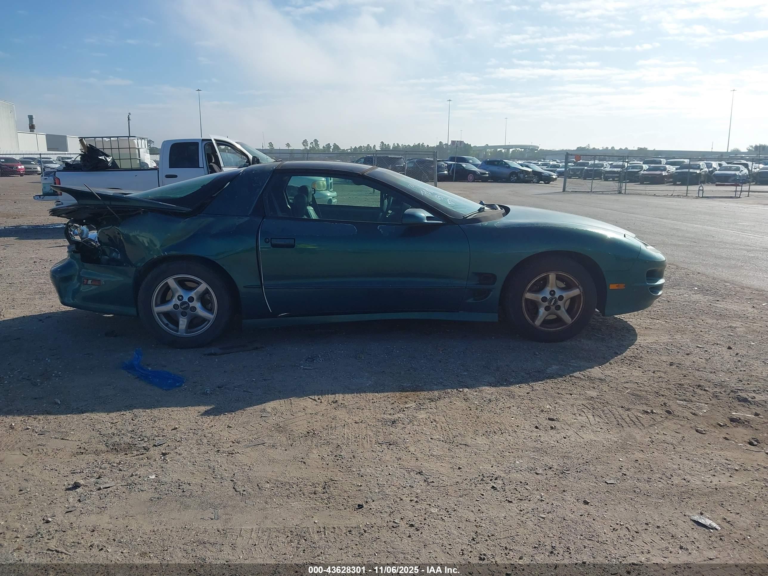 1998 Pontiac Firebird Trans Am Green vin: 2G2FV22G2W2230717