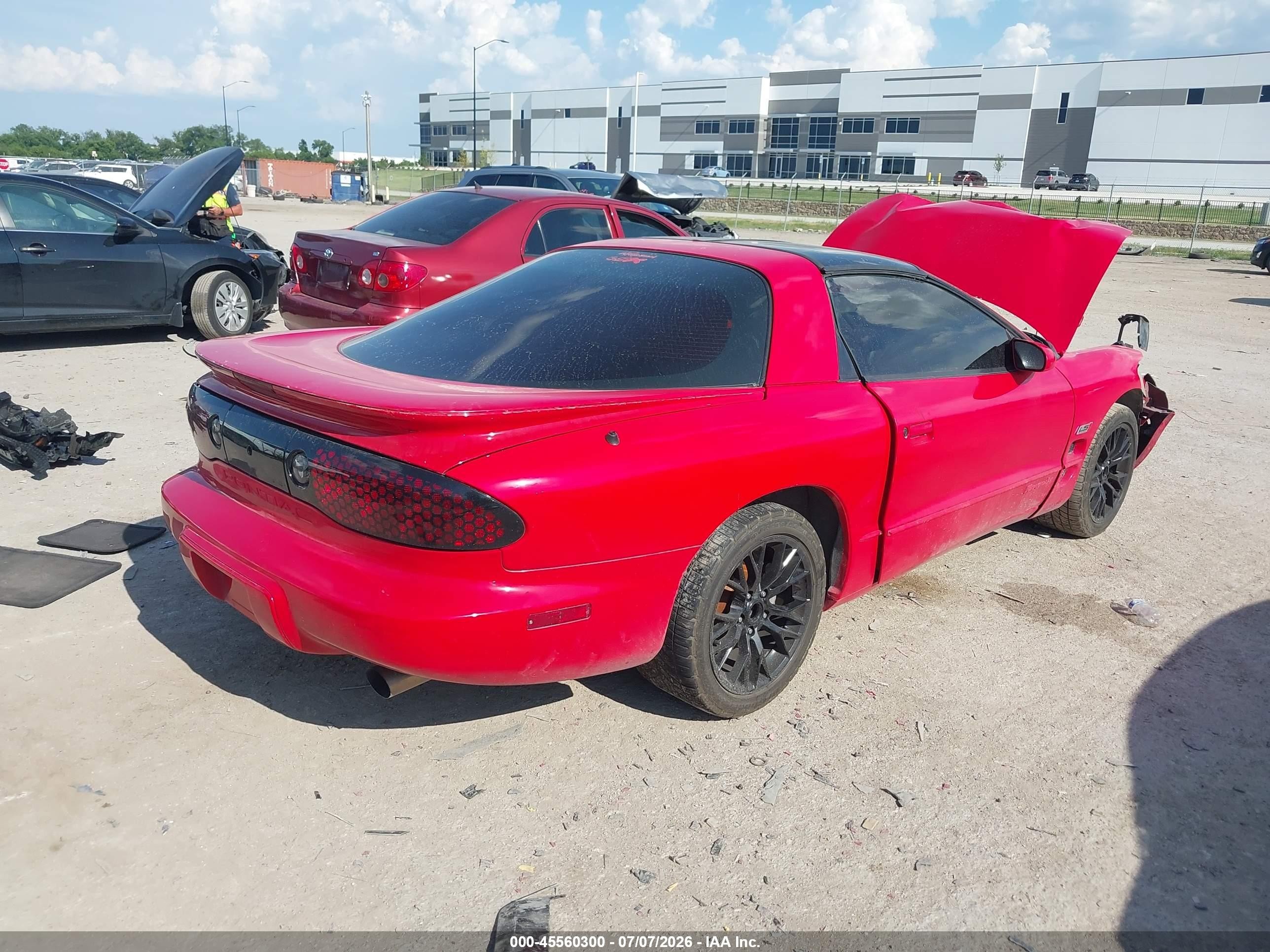 2001 Pontiac Firebird Formula Red vin: 2G2FV22G512116851