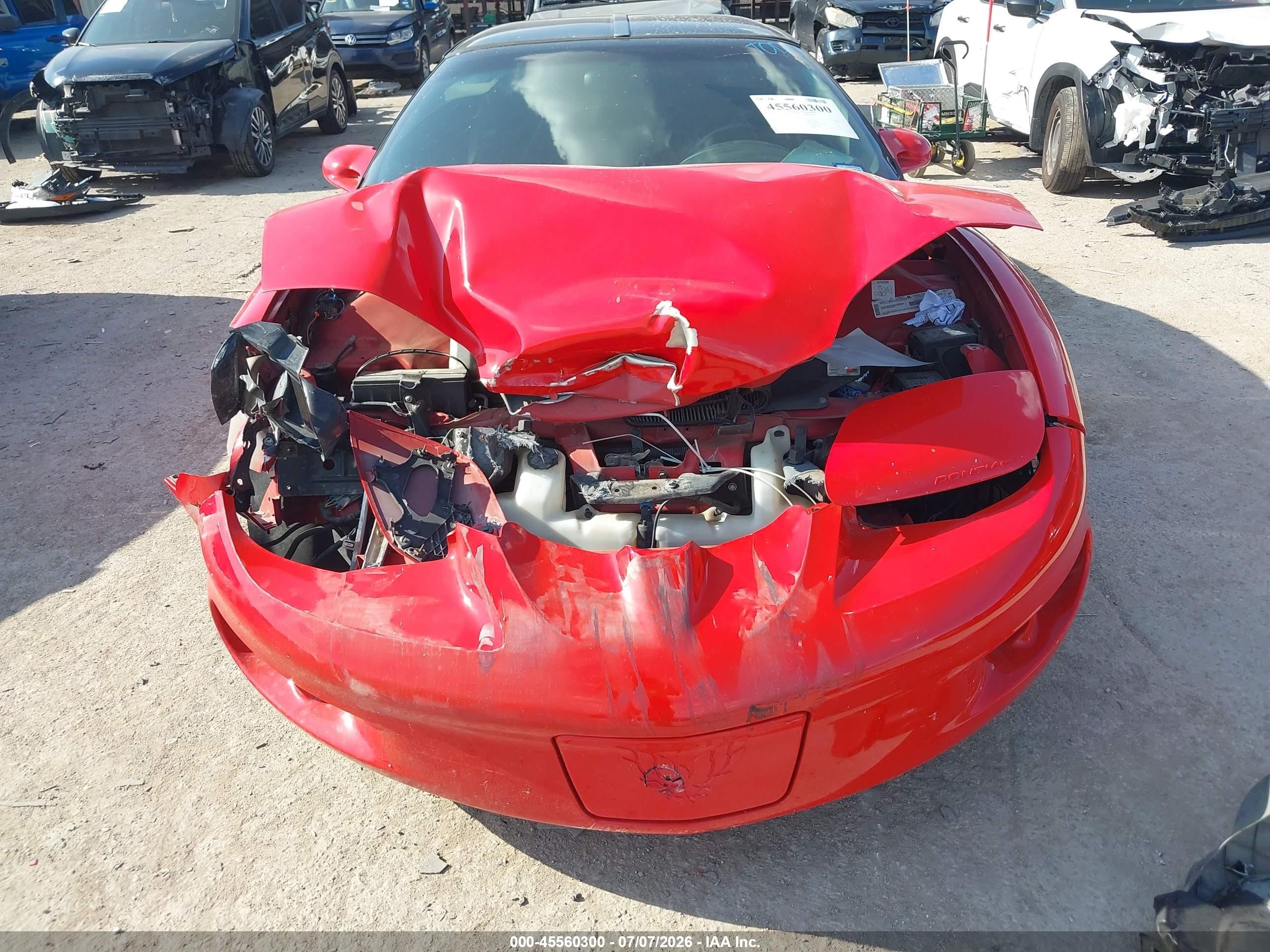 2001 Pontiac Firebird Formula Red vin: 2G2FV22G512116851
