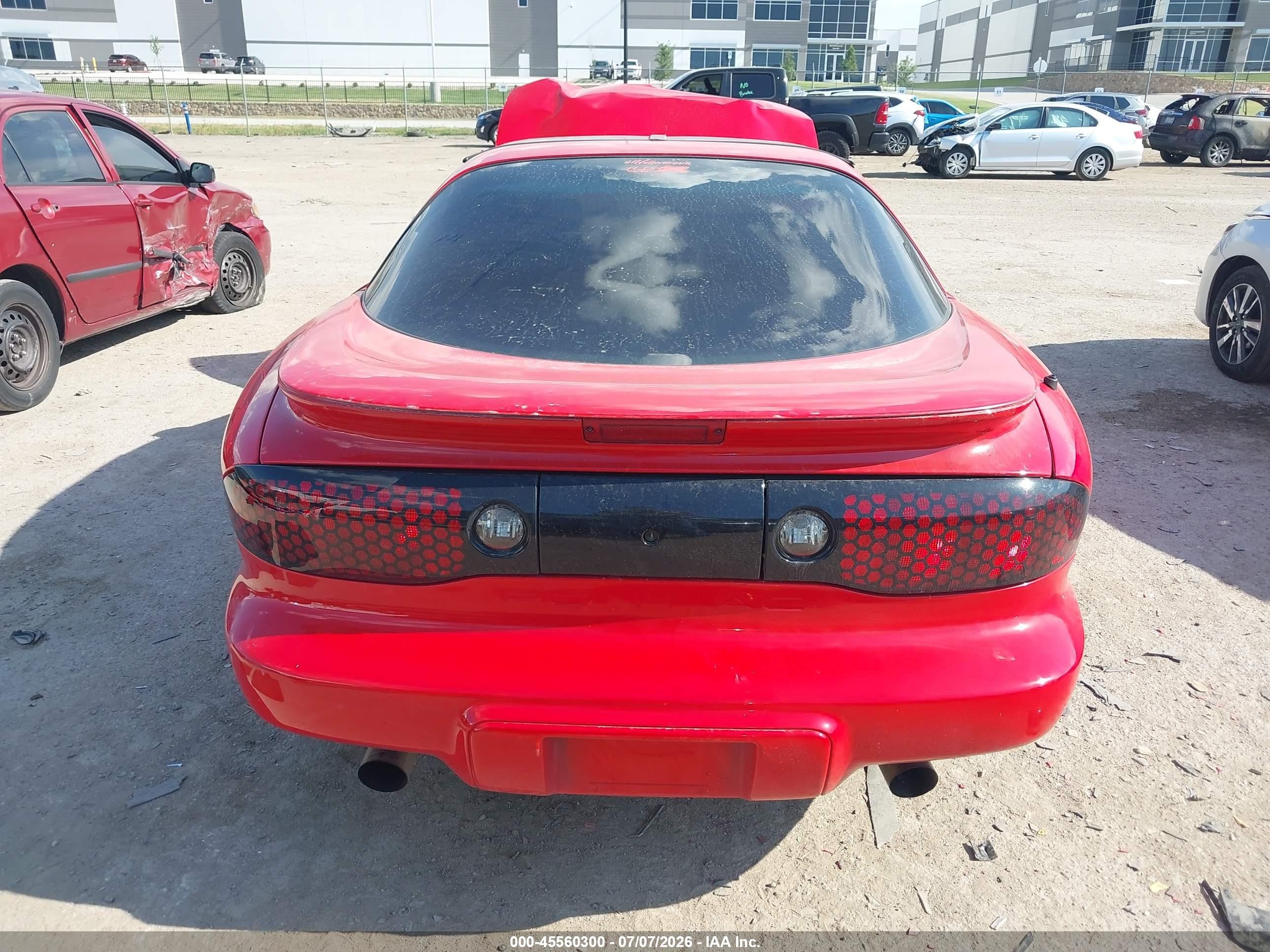 2001 Pontiac Firebird Formula Red vin: 2G2FV22G512116851