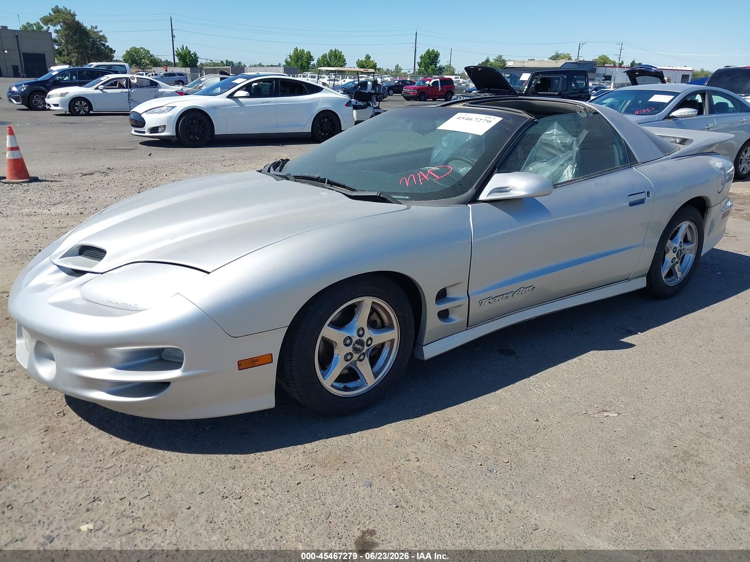 1998 Pontiac Firebird Trans Am Silver vin: 2G2FV22G5W2218223