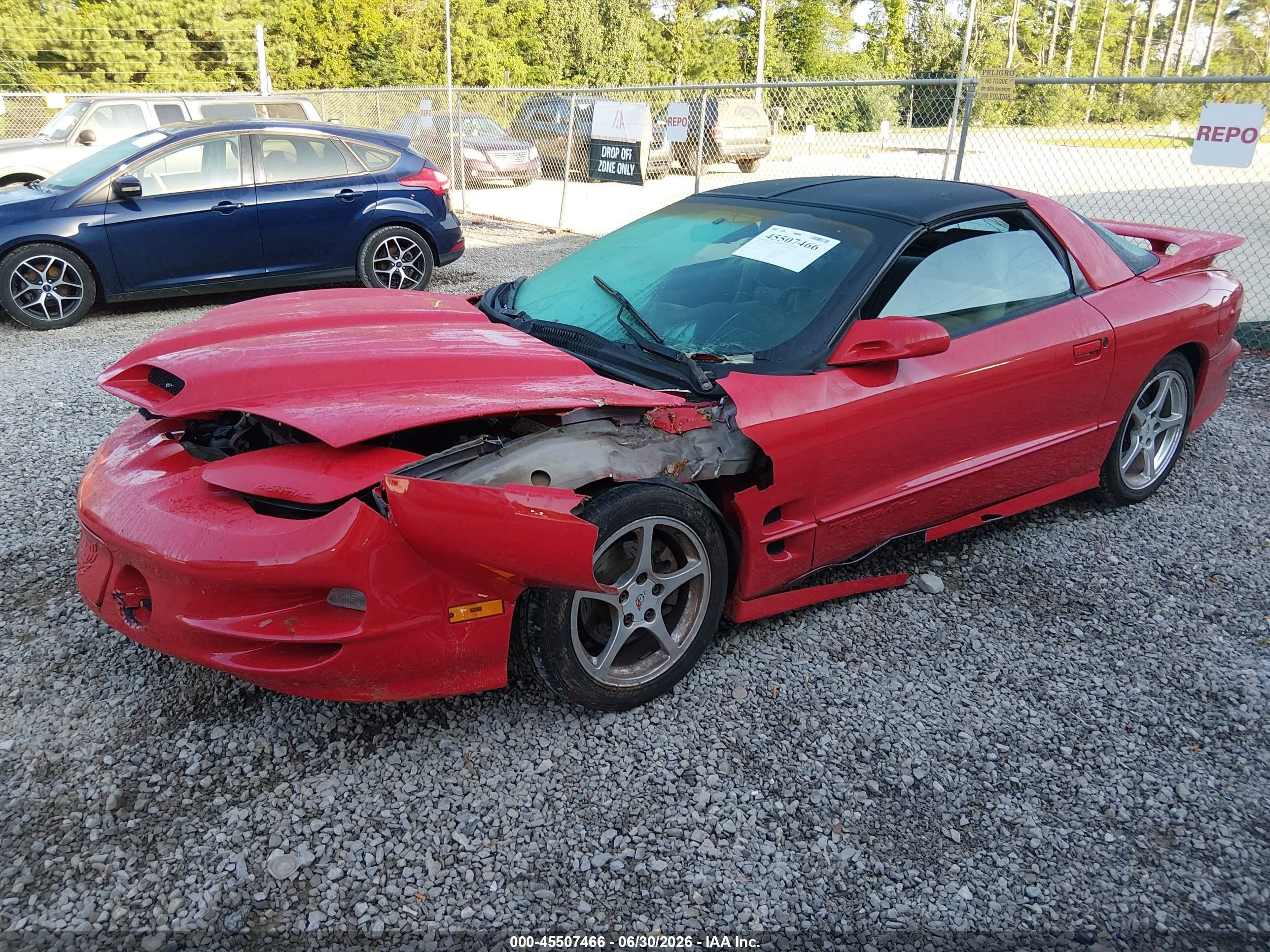 1998 Pontiac Firebird Trans Am Red vin: 2G2FV22G6W2211328