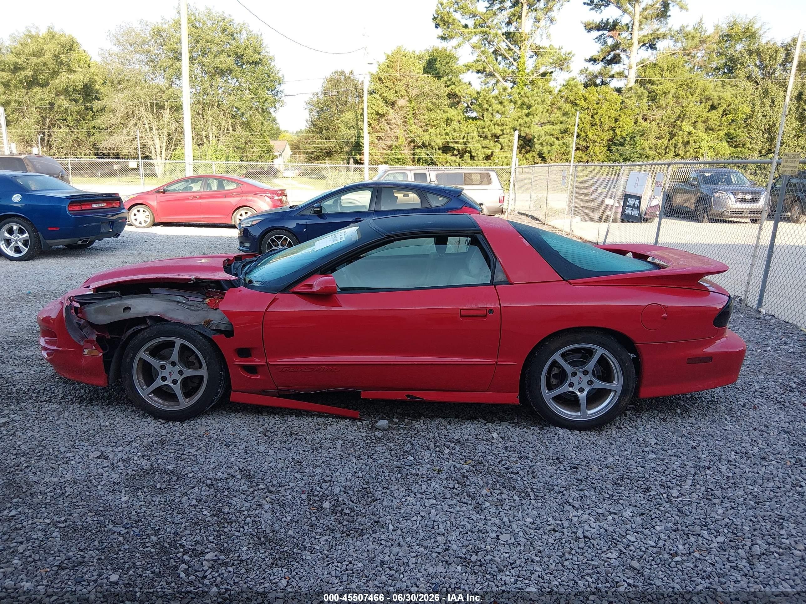 1998 Pontiac Firebird Trans Am Red vin: 2G2FV22G6W2211328