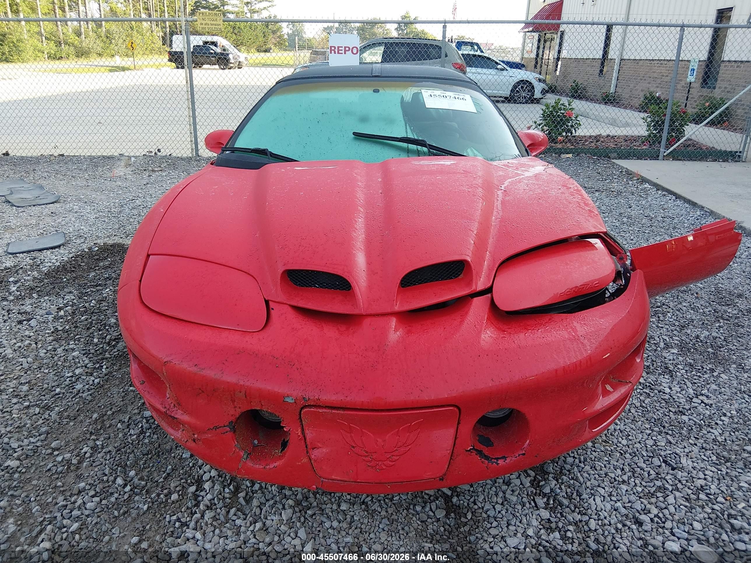 1998 Pontiac Firebird Trans Am Red vin: 2G2FV22G6W2211328
