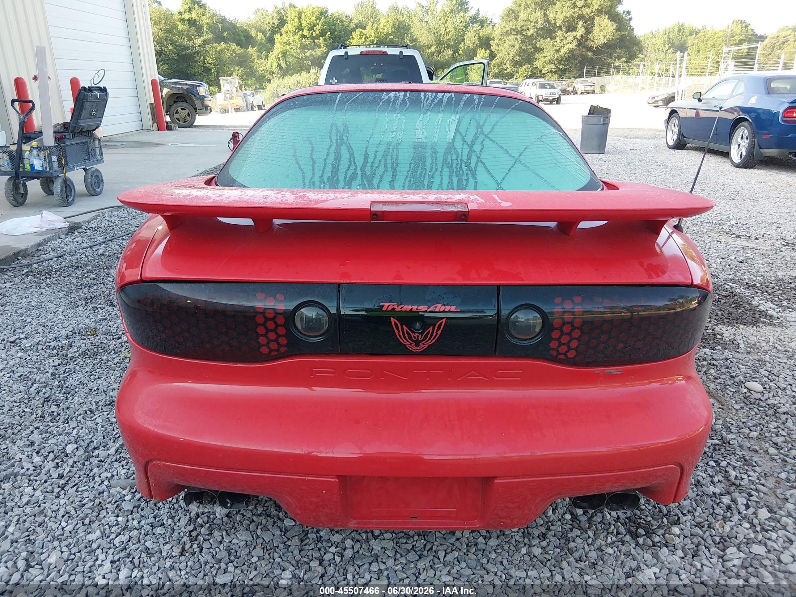 1998 Pontiac Firebird Trans Am Red vin: 2G2FV22G6W2211328