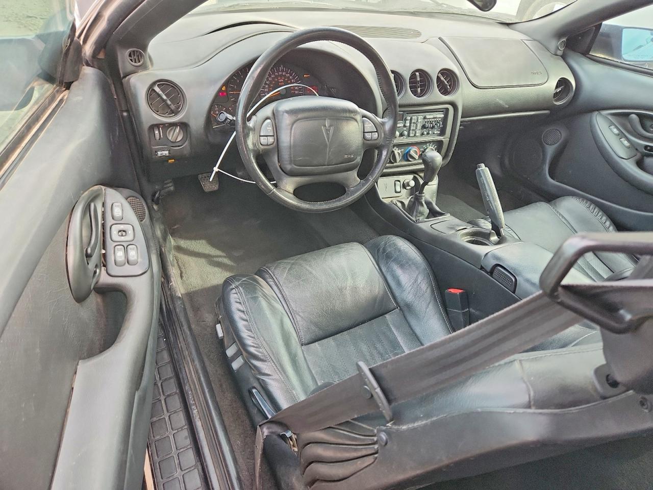 1998 Pontiac Firebird Formula Black vin: 2G2FV22G6W2212494