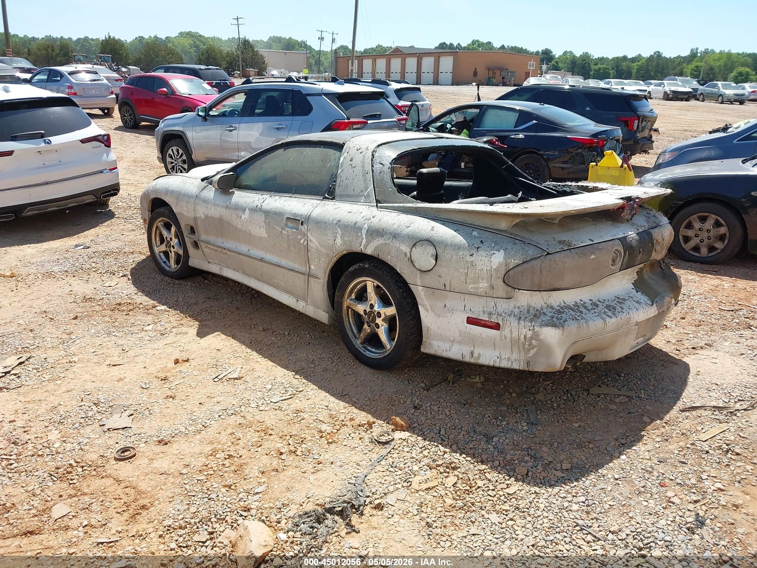2000 Pontiac Firebird Trans Am White vin: 2G2FV22G6Y2140652