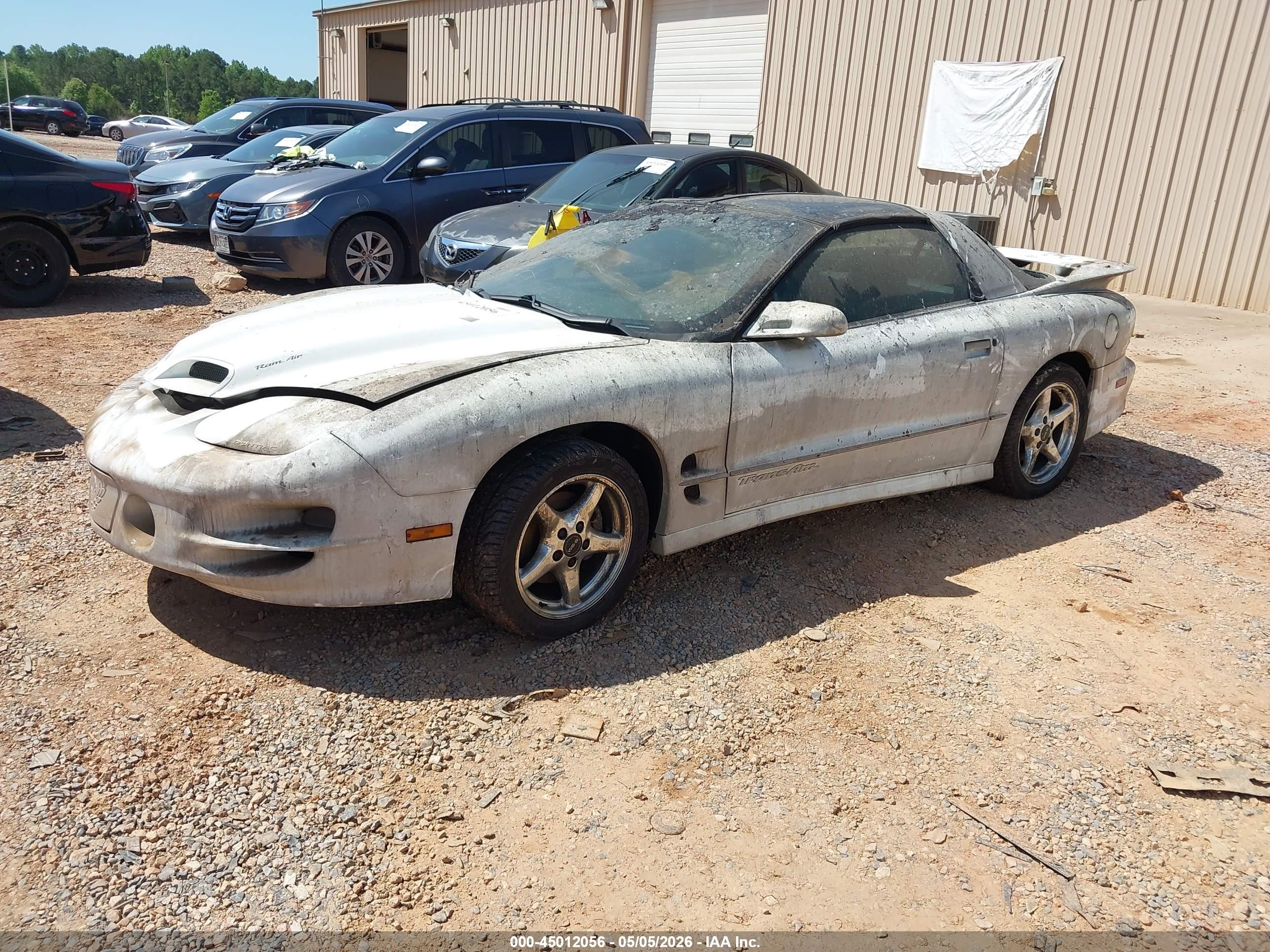 2000 Pontiac Firebird Trans Am White vin: 2G2FV22G6Y2140652