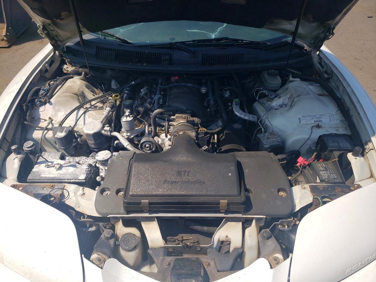 1998 Pontiac Firebird Formula/trans Am White vin: 2G2FV22G7W2216098