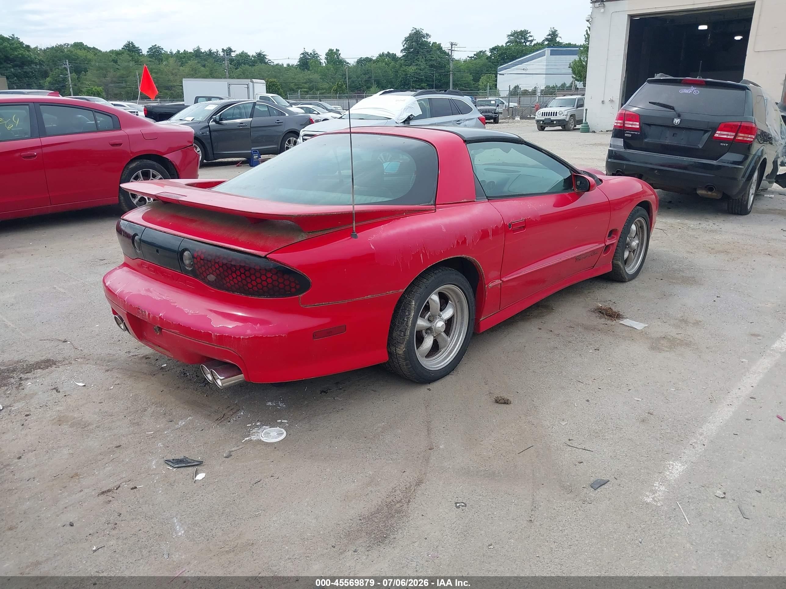 1998 Pontiac Firebird Trans Am Red vin: 2G2FV22G7W2216876