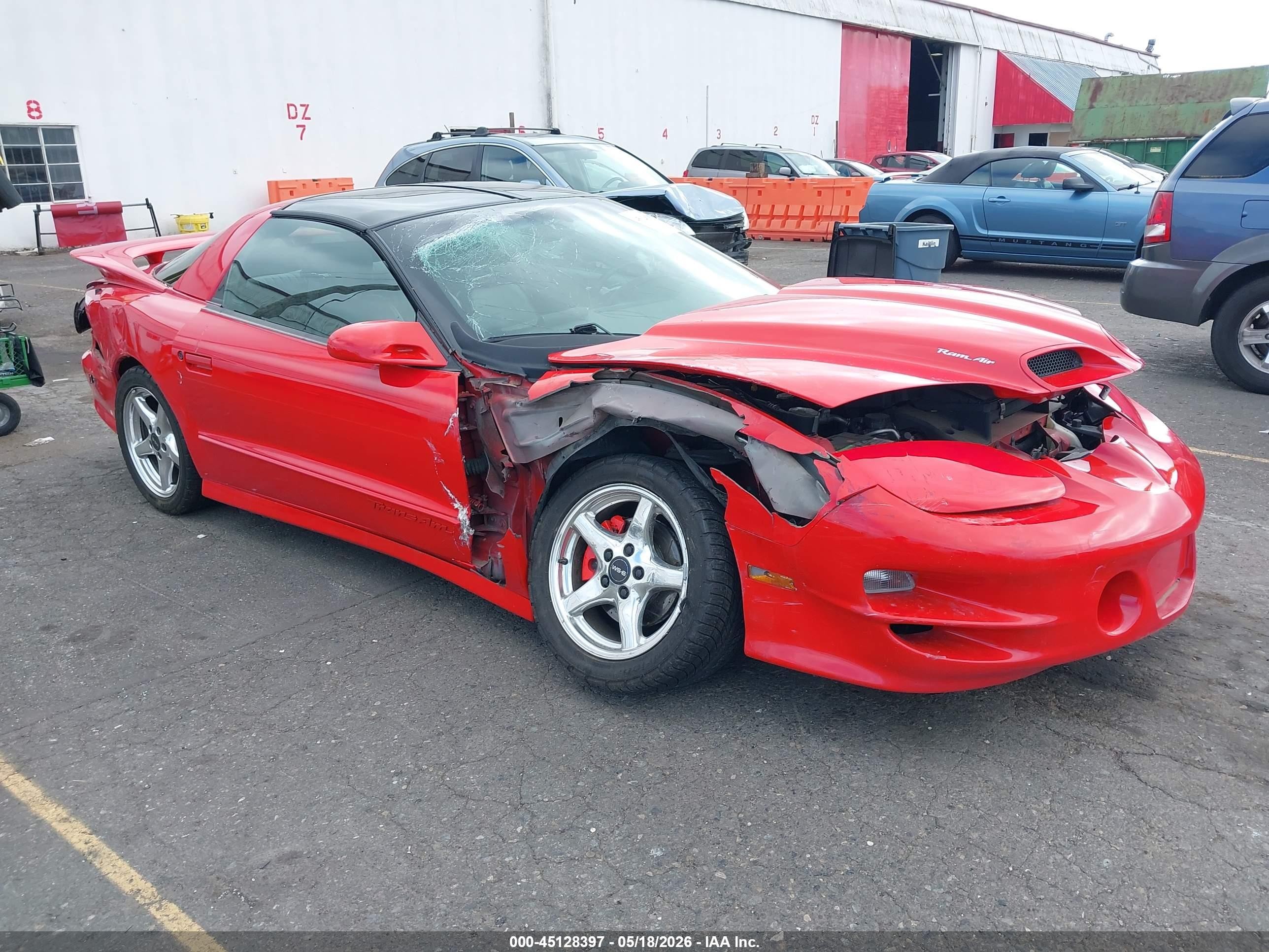 2001 Pontiac Firebird Trans Am Red vin: 2G2FV22G812110896