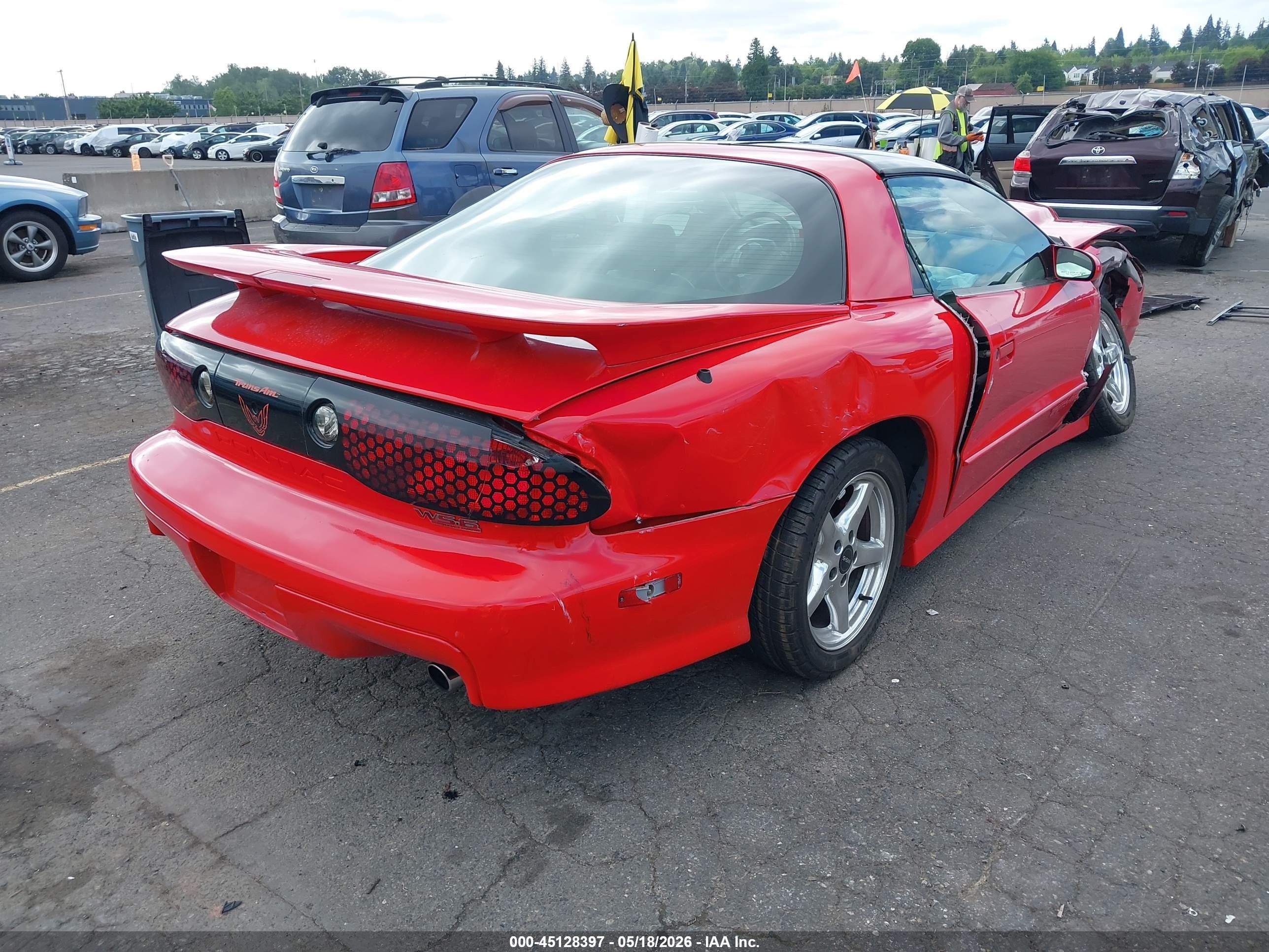 2001 Pontiac Firebird Trans Am Red vin: 2G2FV22G812110896