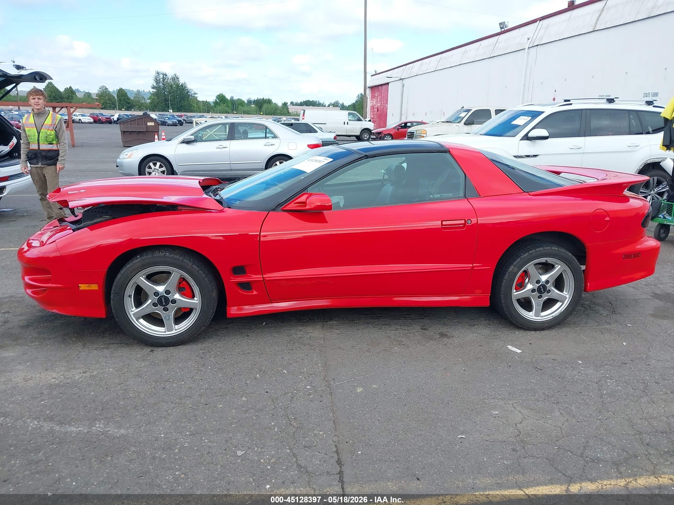 2001 Pontiac Firebird Trans Am Red vin: 2G2FV22G812110896