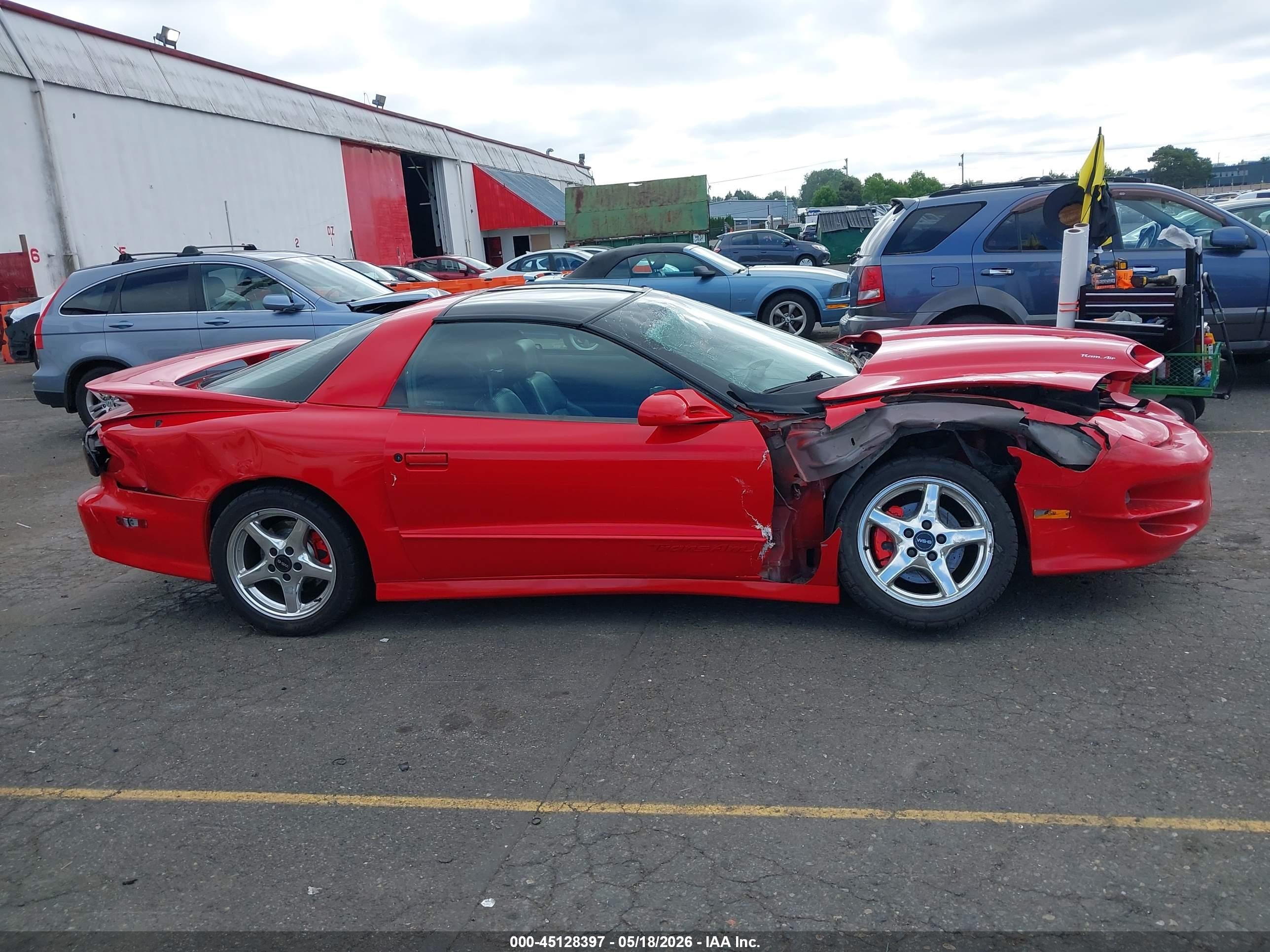 2001 Pontiac Firebird Trans Am Red vin: 2G2FV22G812110896