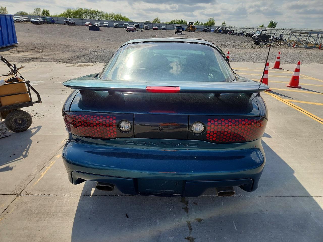 1998 Pontiac Firebird Formula Blue vin: 2G2FV22G9W2205653