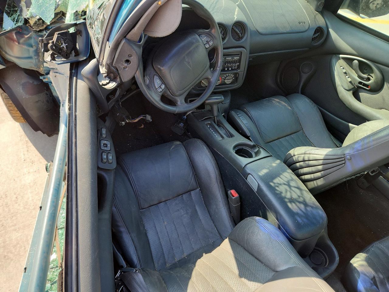 1998 Pontiac Firebird Formula Blue vin: 2G2FV22G9W2205653
