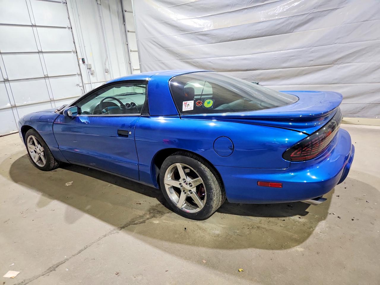 1995 Pontiac Firebird Formula Blue vin: 2G2FV22P4S2248162