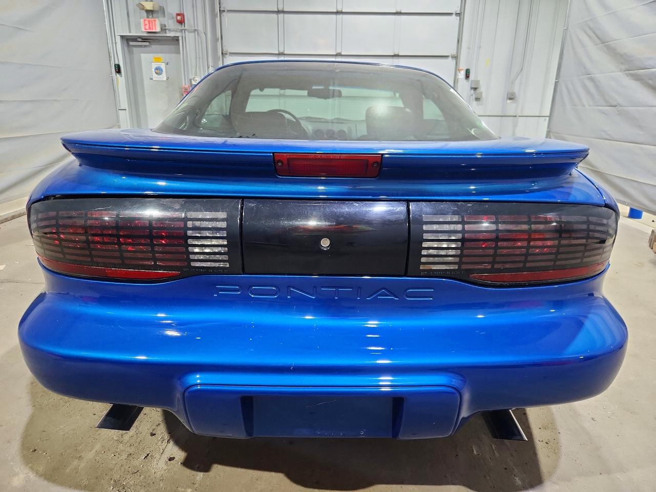 1995 Pontiac Firebird Formula Blue vin: 2G2FV22P4S2248162