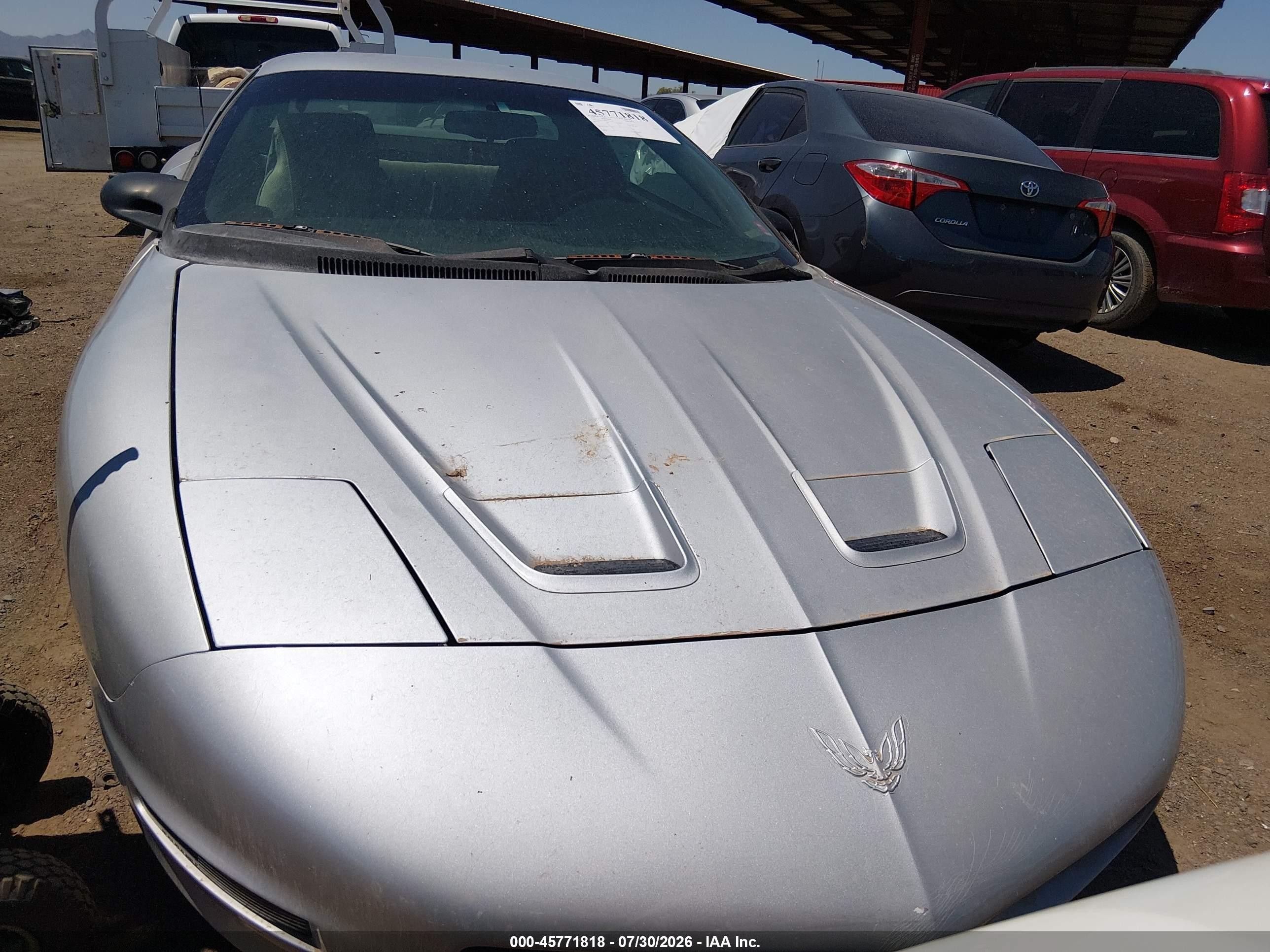 1995 Pontiac Firebird Formula/trans Am Silver vin: 2G2FV22P8S2237052