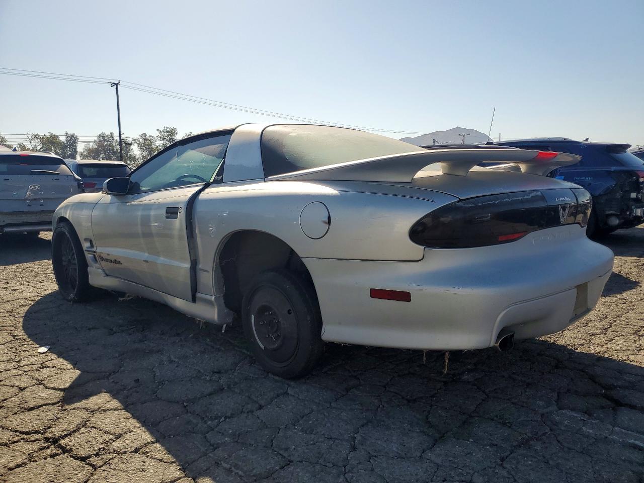 1995 Pontiac Firebird Formula Silver vin: 2G2FV22P9S2213956