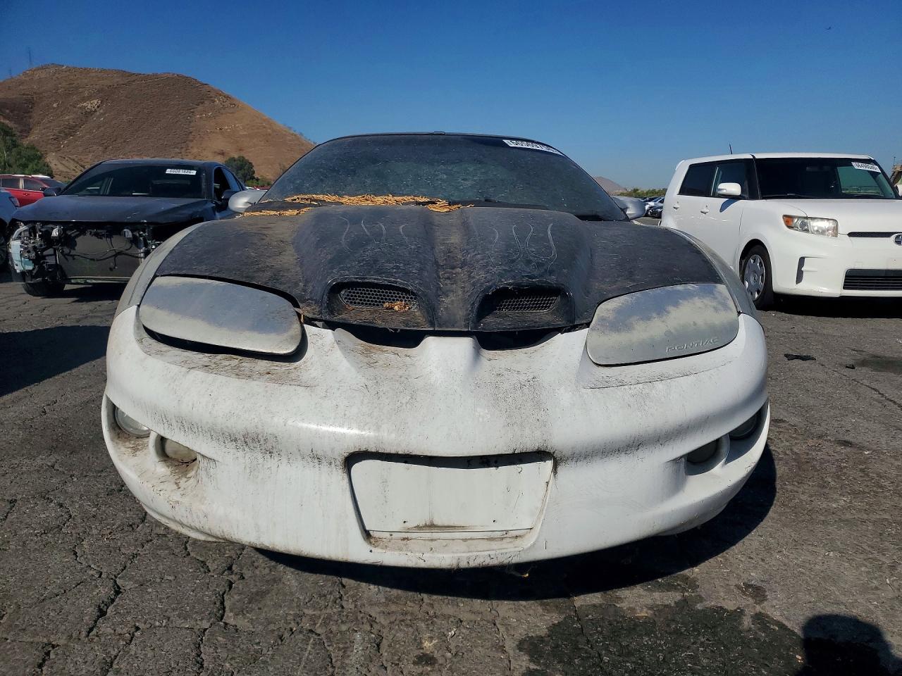 1995 Pontiac Firebird Formula Silver vin: 2G2FV22P9S2213956