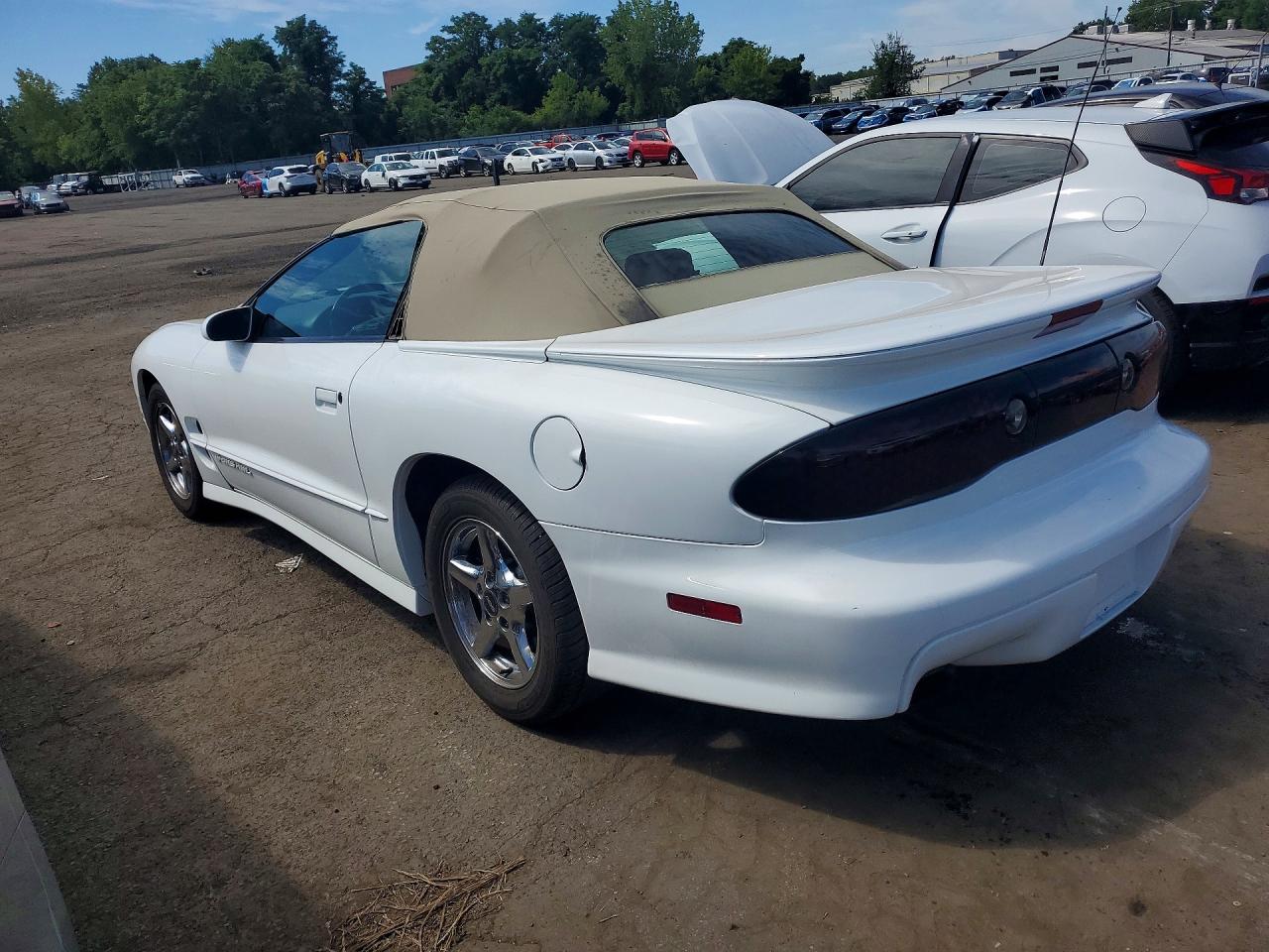2002 Pontiac Firebird Trans Am White vin: 2G2FV32G222161298